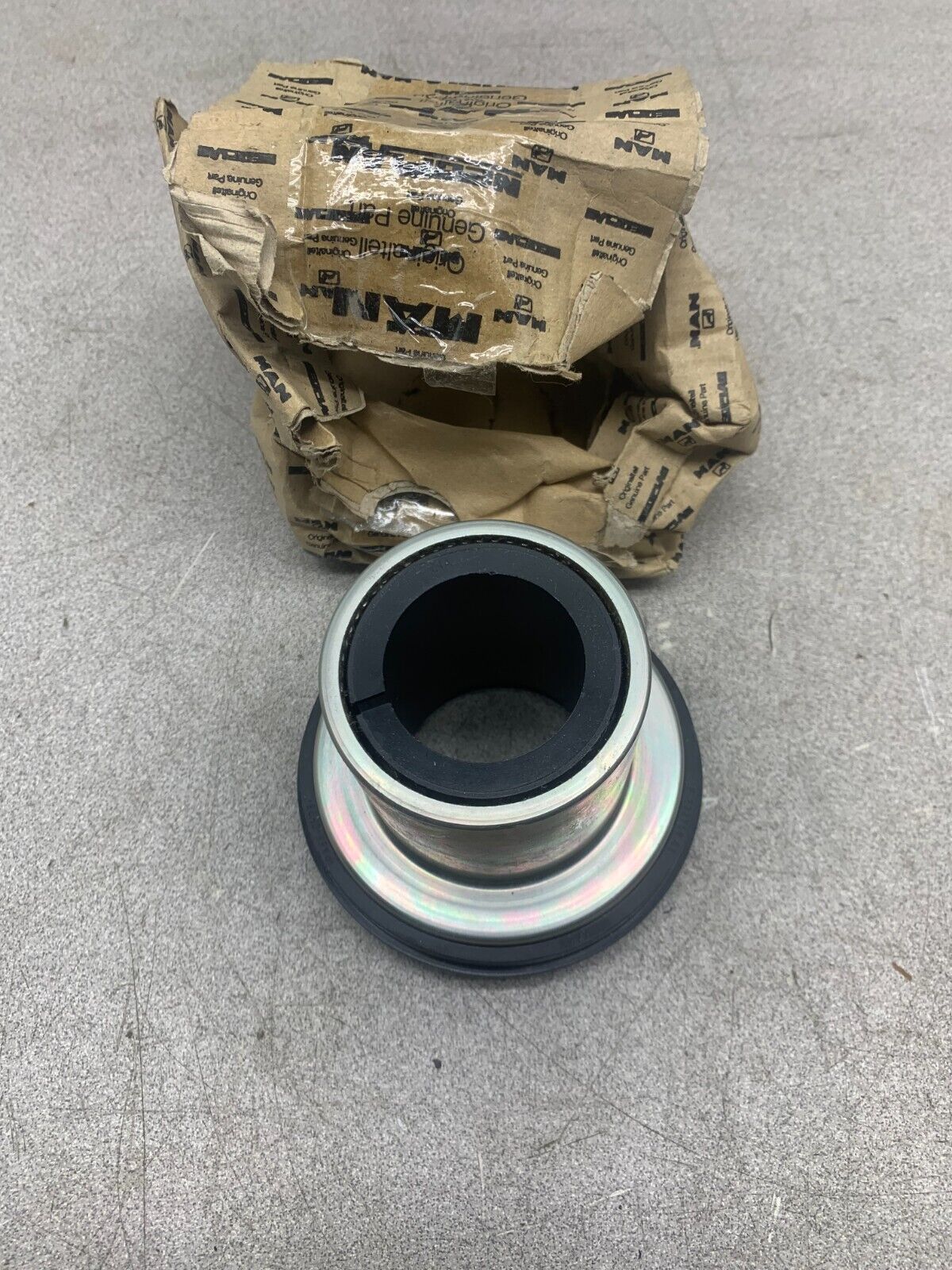 NEW IN BOX MAN BEARING NEEDLE SLEEVE 81.93404-0065