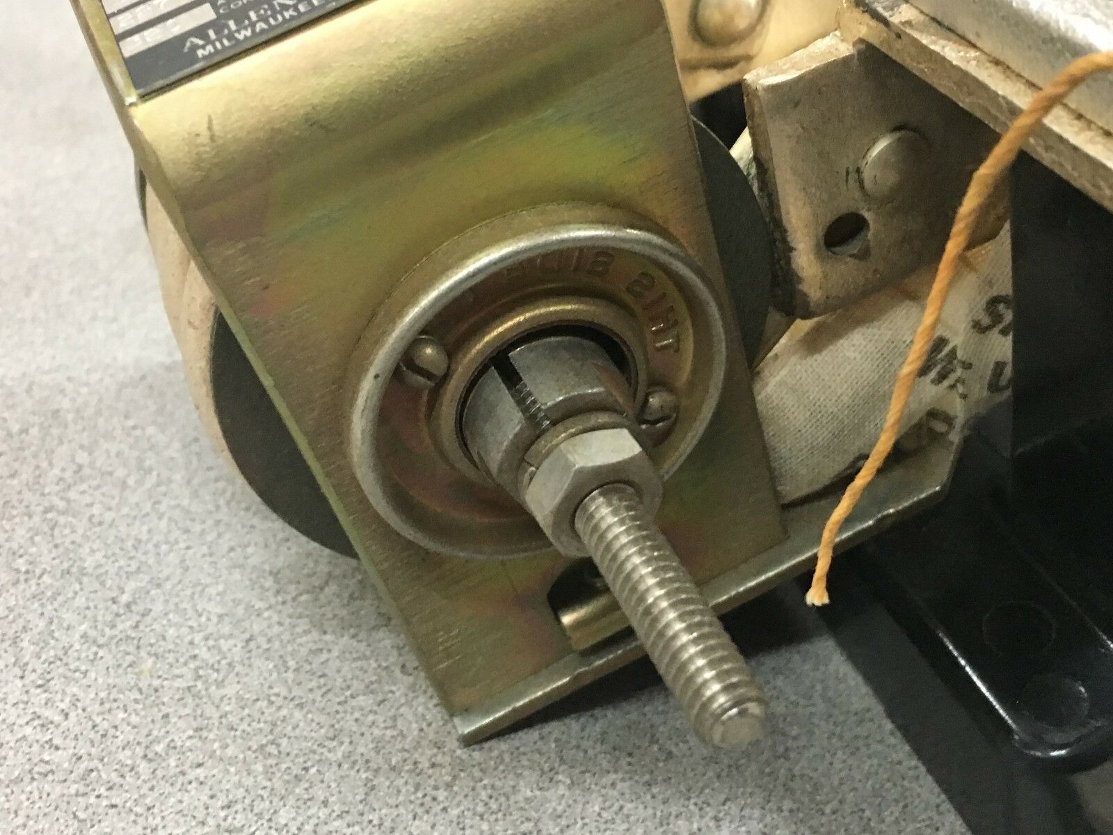 NEW NO BOX ALLEN-BRADLEY INSTANTANEOUS TRIP CURRENT RELAY 809-A28E SERIES A