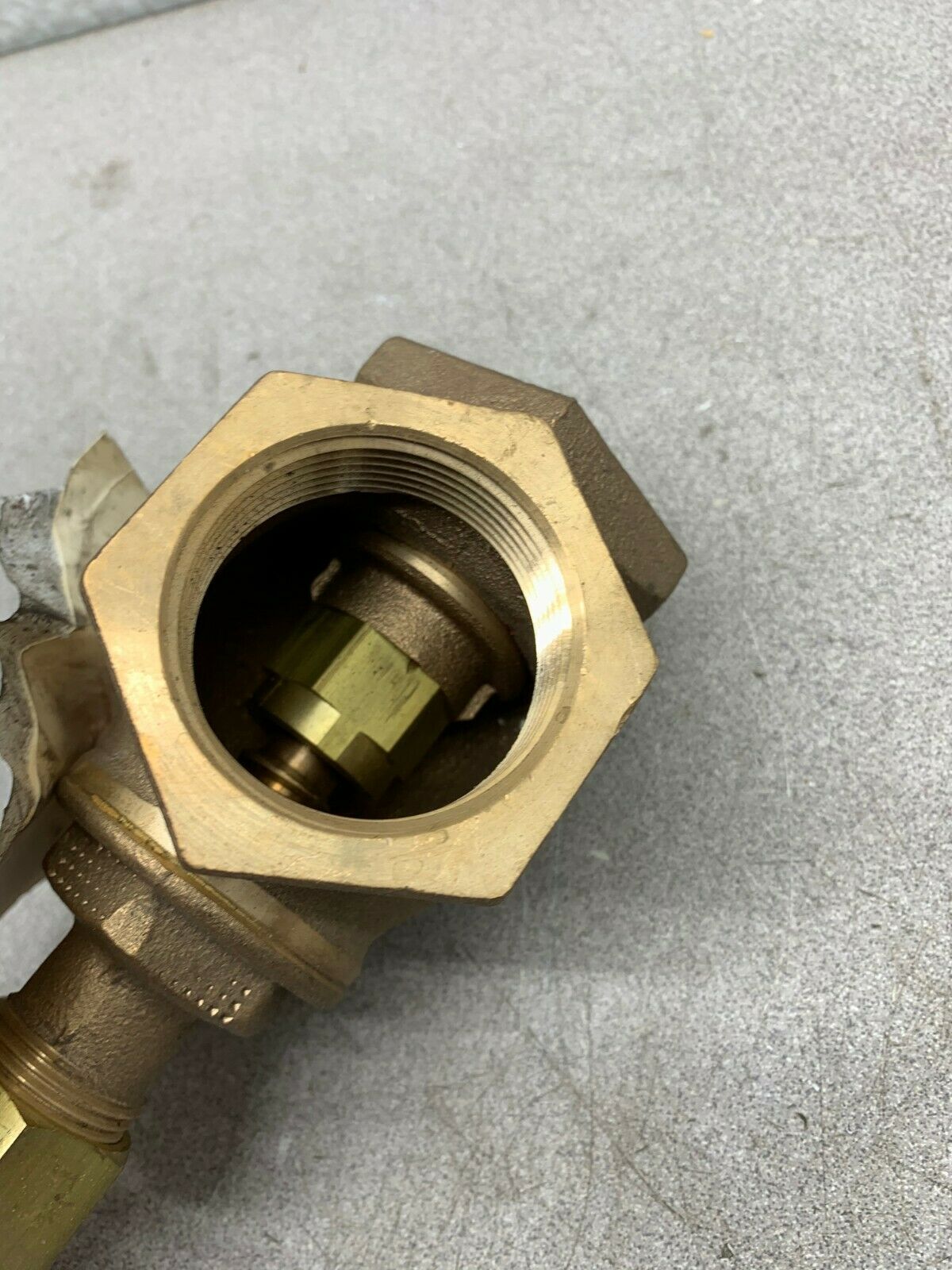 NEW NO BOX WILWAUKEE FIG. 504 125SWP 200WOG BRONZE 1-1/2" VALVE 151