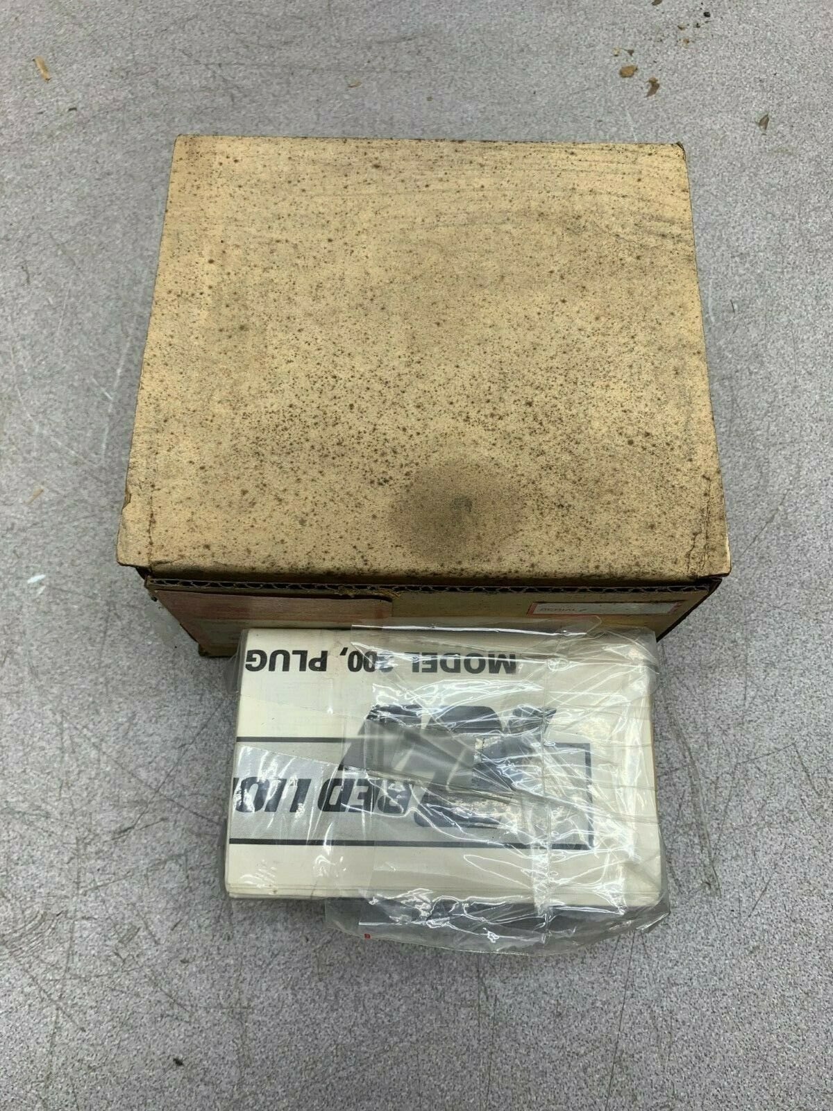 NEW IN BOX REDLION RELAY 5130012