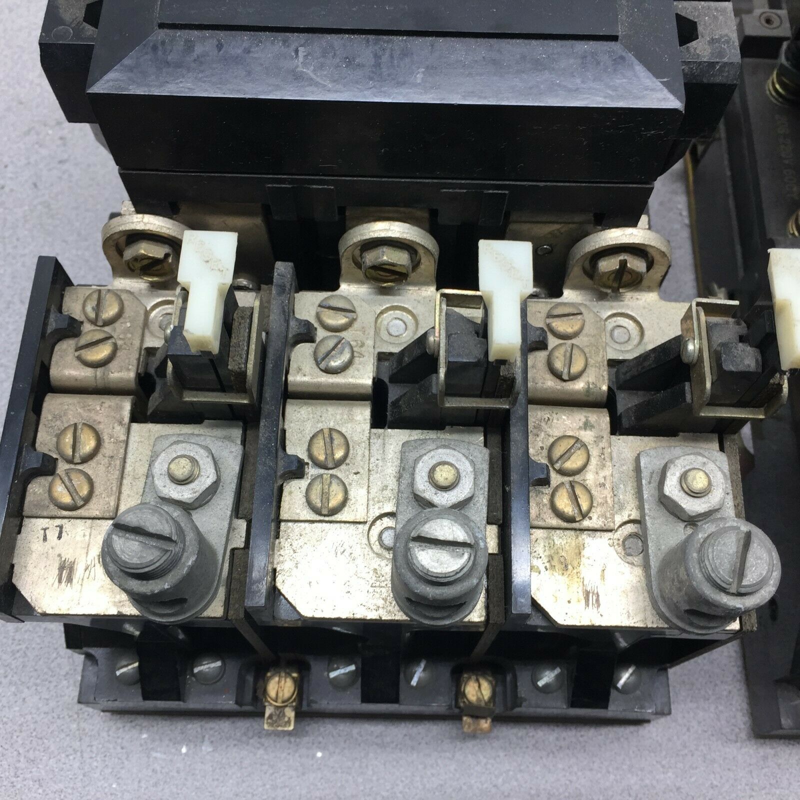USED ITE SIZE 3 220VAC COILS 3POLE 600VAC 50HP DOUBLE STARTERS A15E22