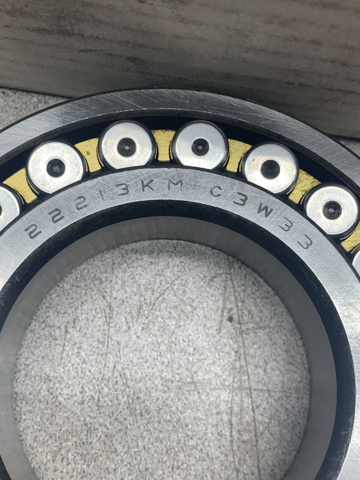 NEW IN BOX ASSOCIATED DYNAMICS ROLLER BEARING 22213KMC3W33