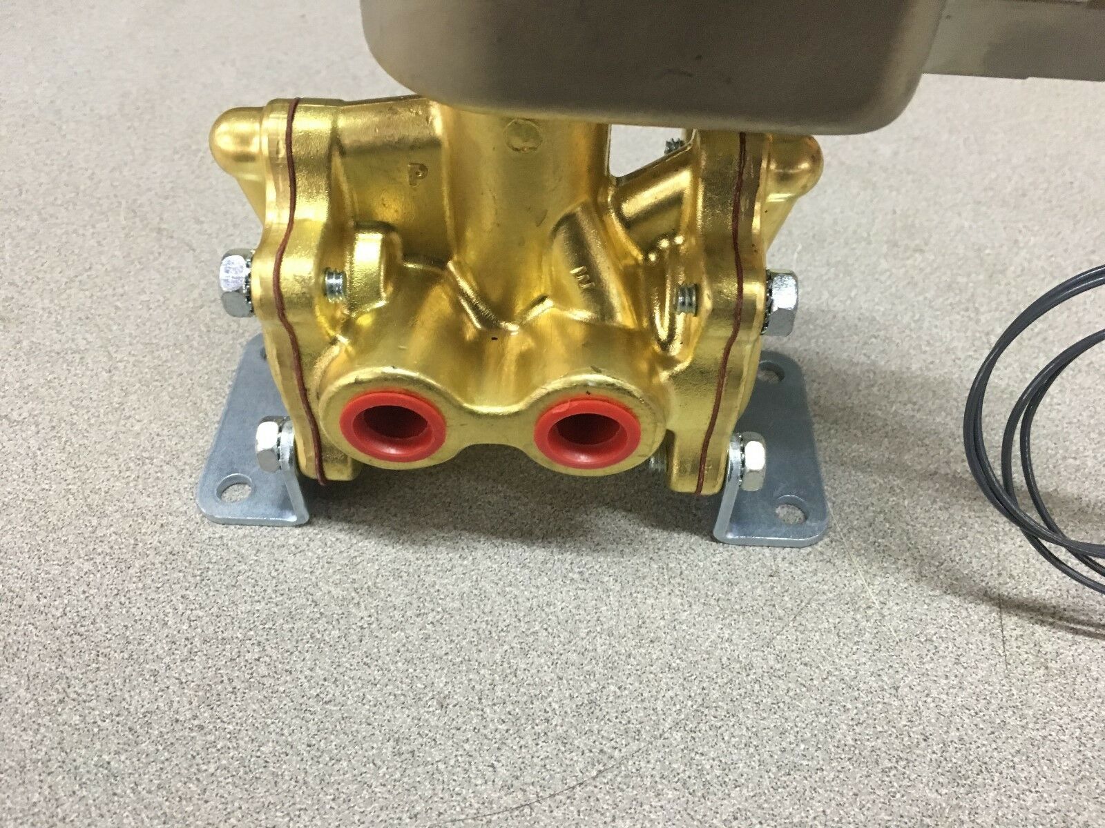 NEW NO BOX ASCO RED HAT SOLENOID VALVE 3/8" PIPE NS831654