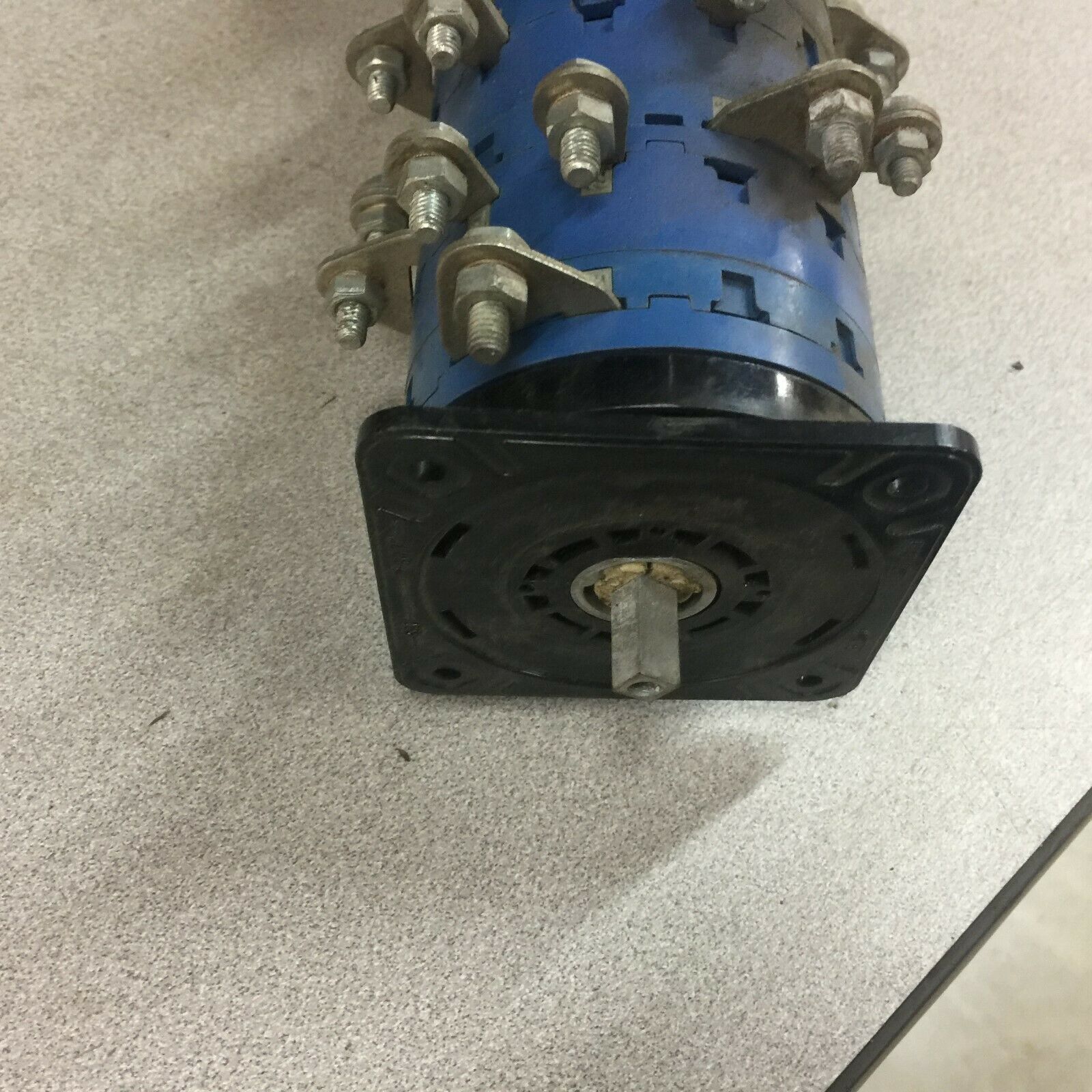 NEW NO BOX KRAUS & NAIMER X63 600VAC 63AMP ROTARY SWITCH X63 2DA085