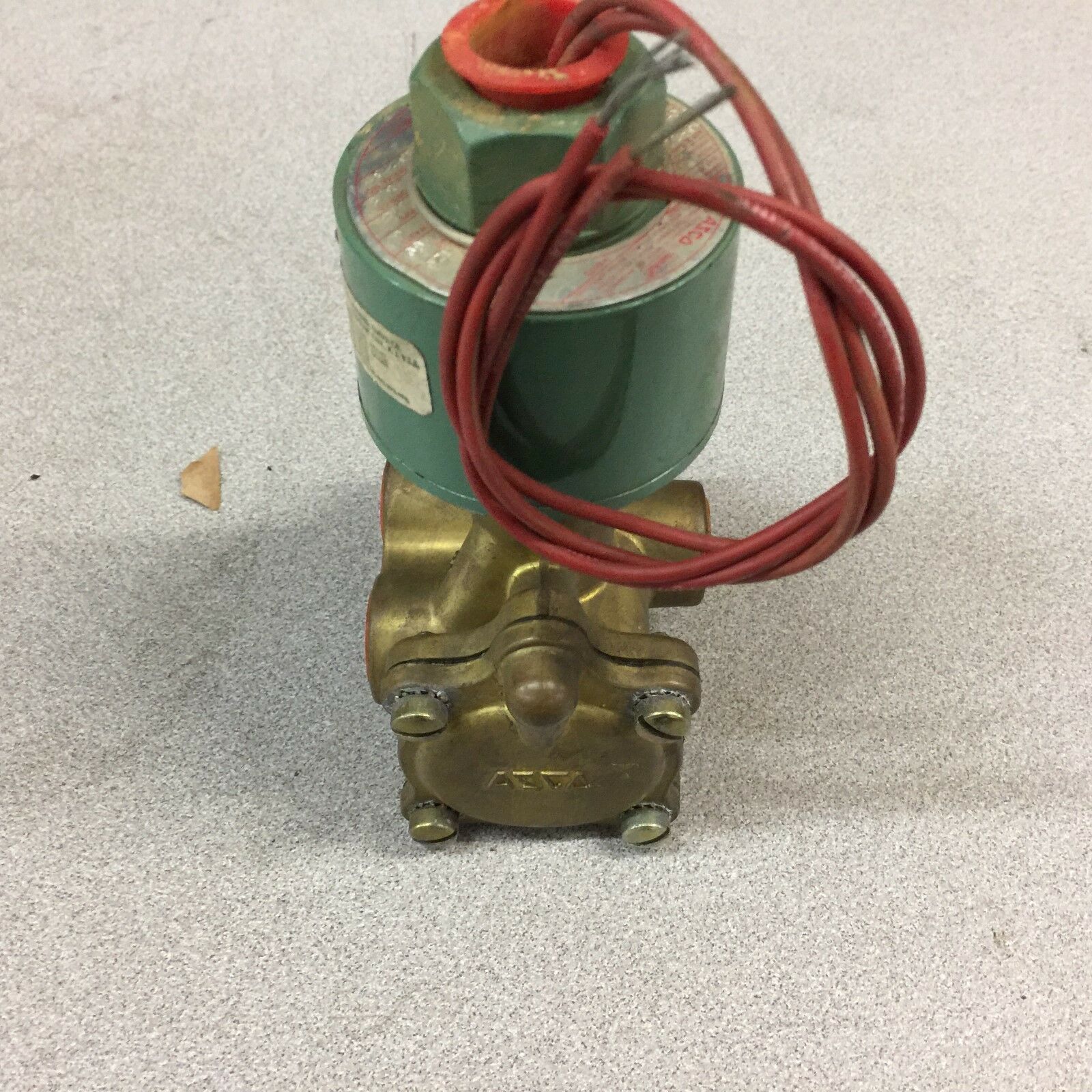NEW NO BOX ASCO 3/8NPT 10-125PSI 120VAC SOLENOID VALVE 831655