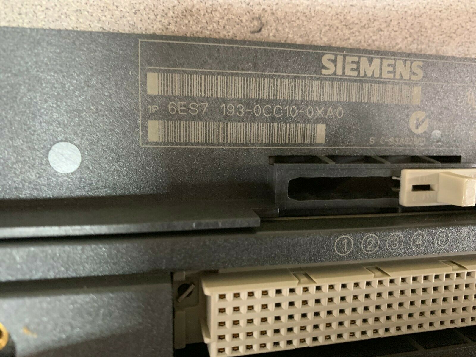 NEW SIEMENS SIMATIC TERMINAL BLOCK 6ES7 193-0CC10-0XA0