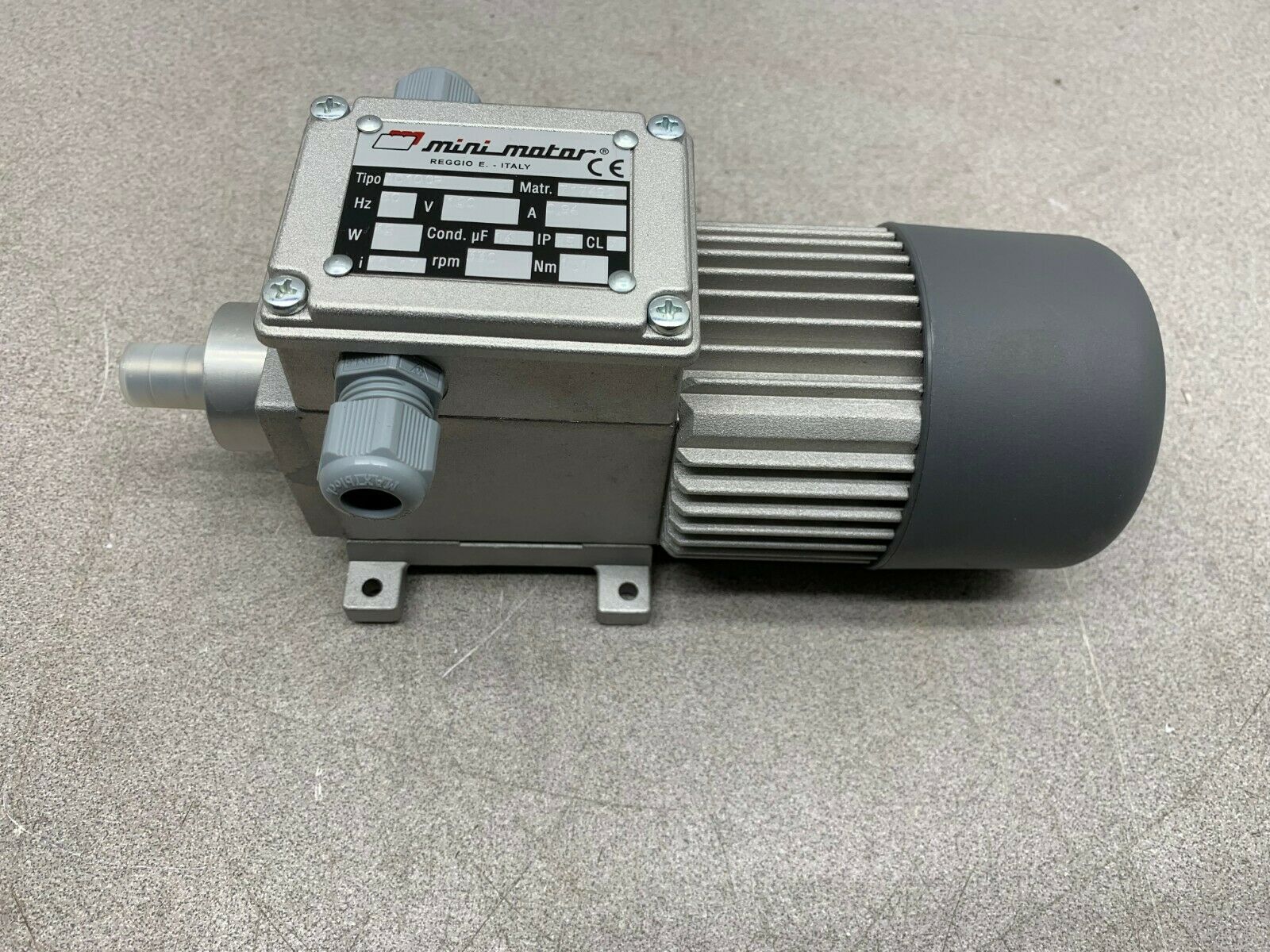 NEW NO BOX MINI MOTOR 120V. GEAR MOTOR AC100P