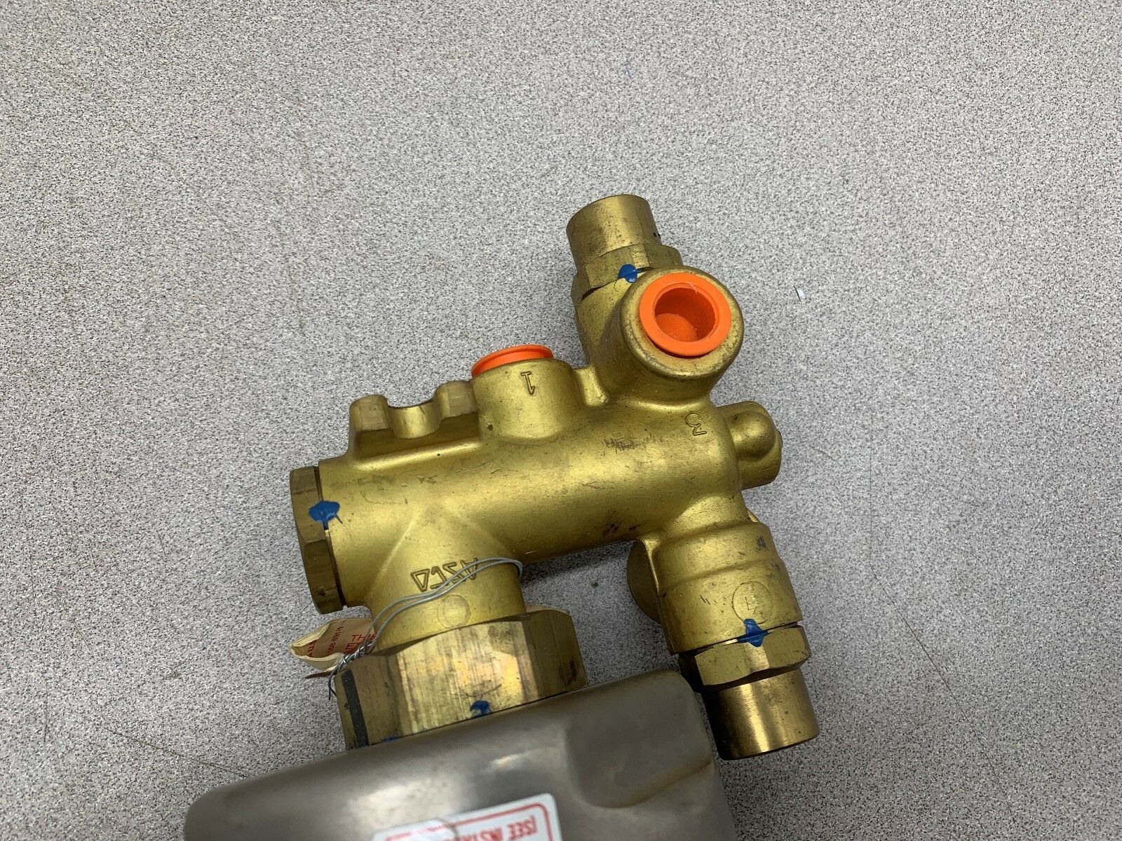 NEW ASCO RED HAT NUCLEAR SERIES 125VDC SOLENOID VALVE 3/8" PIPE SIZE K2063816F