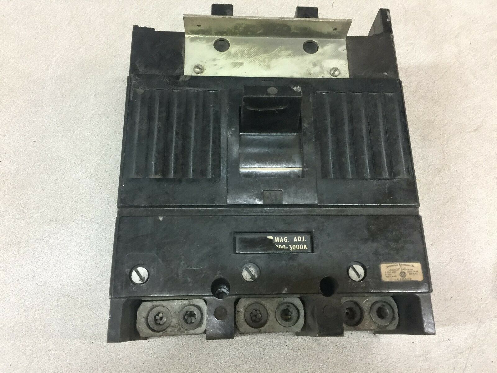 USED GE 300AMP 3POLE 600VAC 900-3000 INSTANTAINOUS TRIP TJJ436300