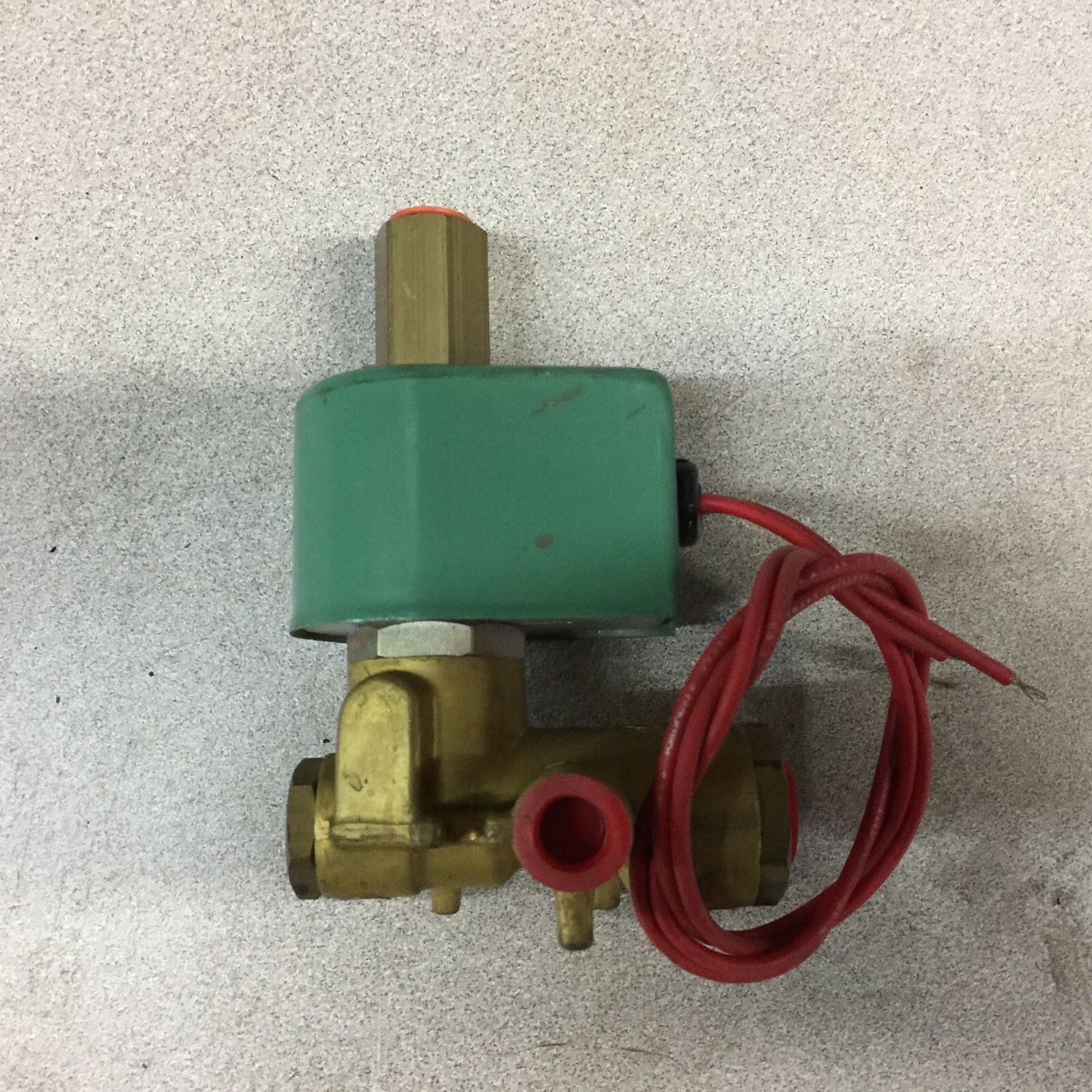 NEW NO BOX ASCO 1/4NPT 10-150PSI 120VAC SOLENOID VALVE GS8345E1V