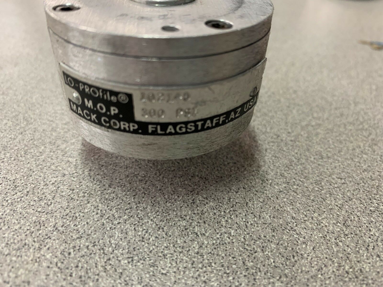 NEW NO BOX MACK CYLINDER 1021-5