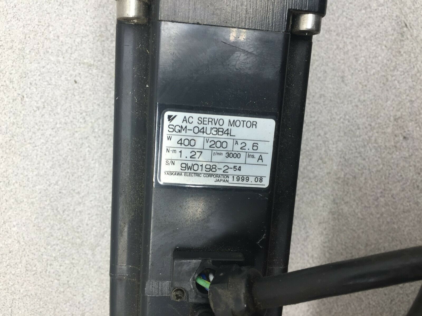 USED YASKAWA AC SERVO MOTOR AND PLANETARY GEARHEAD SGM-04U3B4L/ 34-511-271-3963