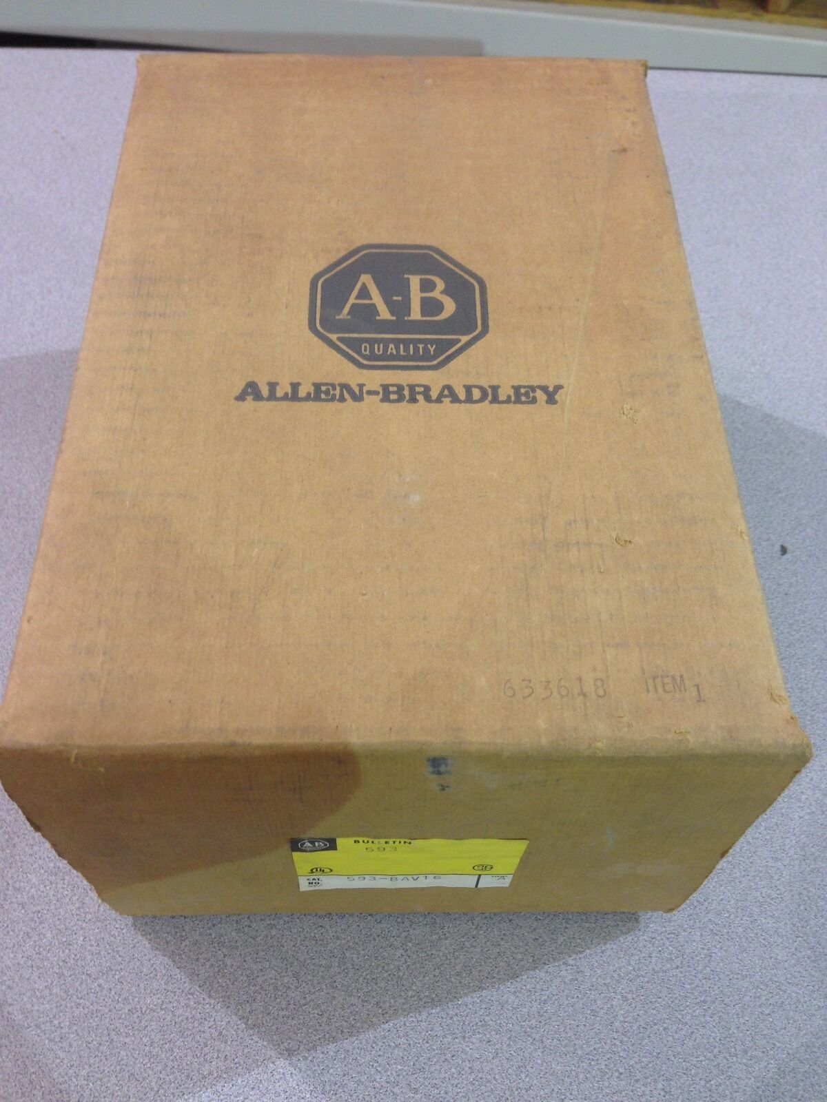 NEW IN BOX ALLEN-BRADLEY OVERLOAD RELAY 593-BOV16 WITH ENCLOSURE 593-BAV16