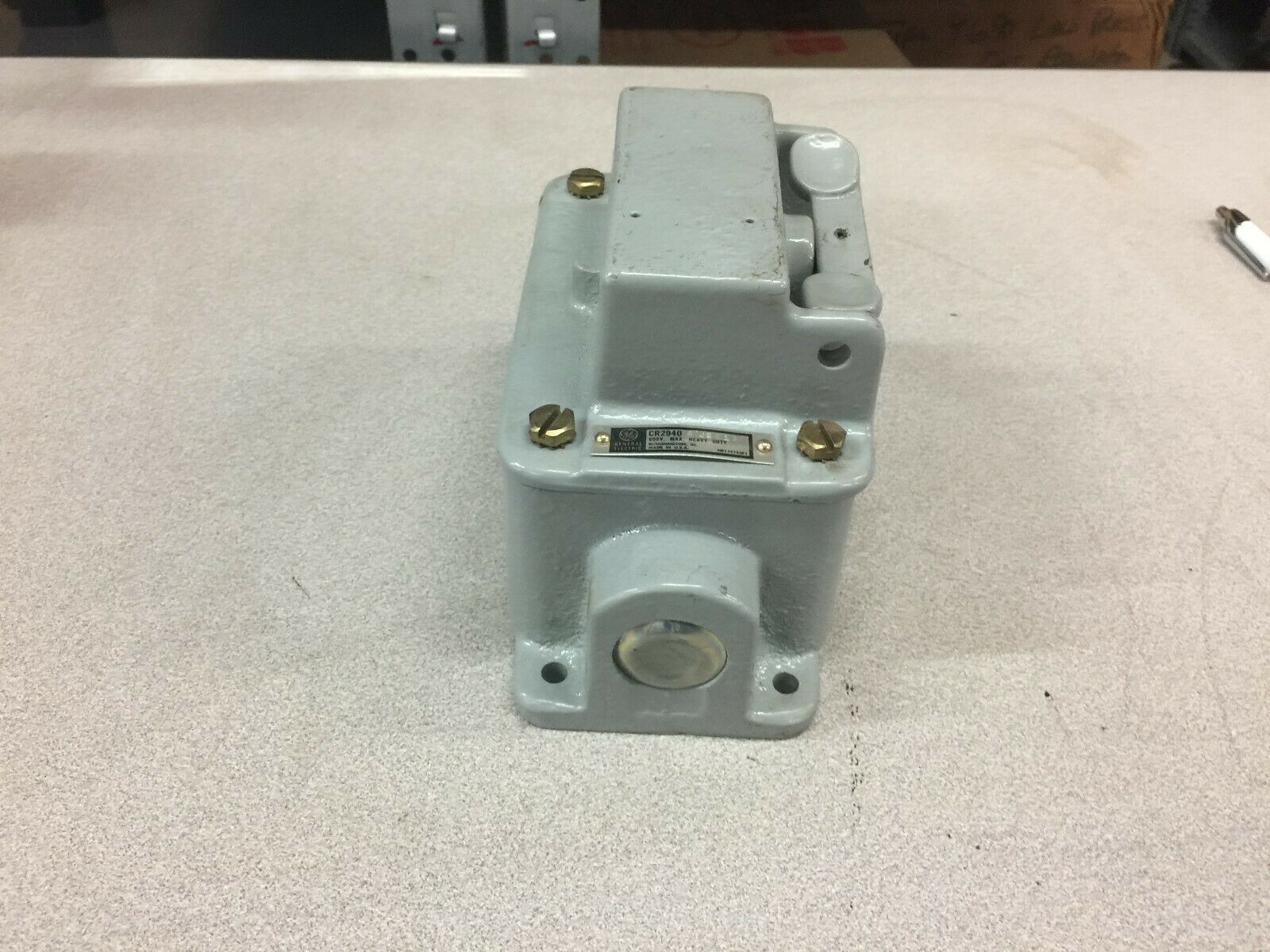 NEW NO BOX GE HEAVY DUTY HAZARDOUS LOCATION SWITCH CR2940 AJ201A