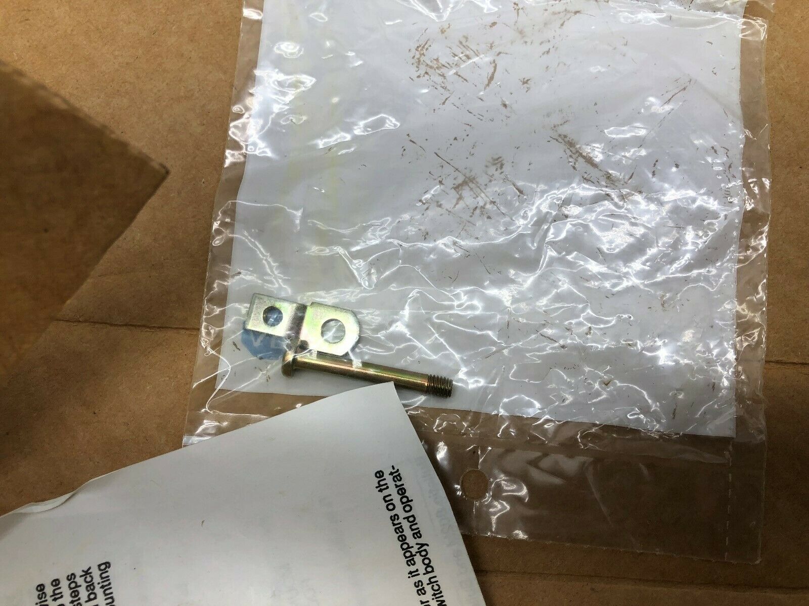 NEW NO BOX ALLEN BRADLEY CORDED LIMIT SWITCH 802M-HZY12 SER A