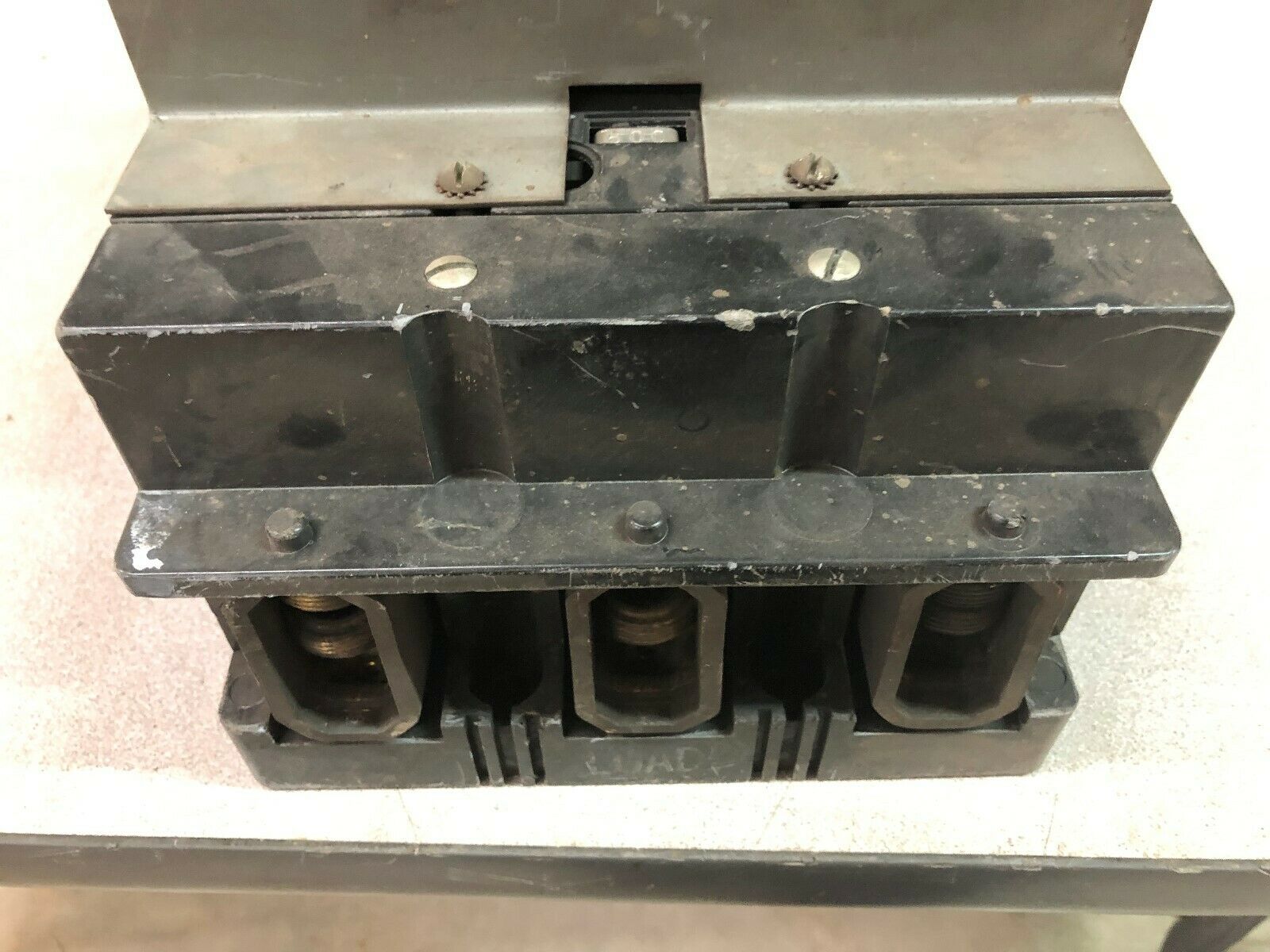 USED GE 600 AMP 3 POLE 600 VAC BREAKER WITH TKMR1 HANDLE TKM836F000 / TKMR1