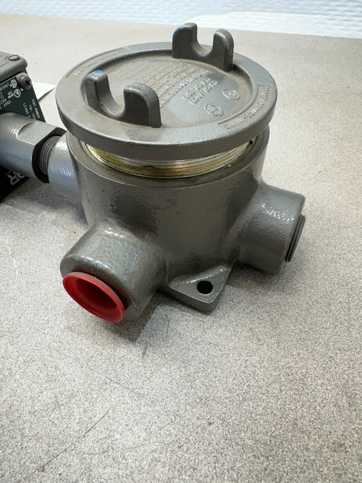 NEW NO BOX SOR SNAP SWITCH 500-121B MODEL 6BA-KB5-M4-C2A-RRTBYY