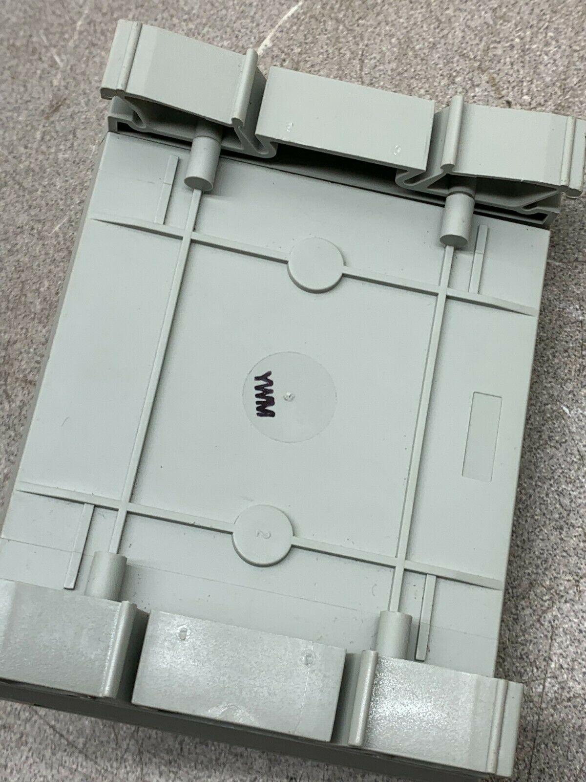 USED ALLEN-BRADLEY ANALOG INTERFACE MODULE 1492-AIFM8-3 SERIES A