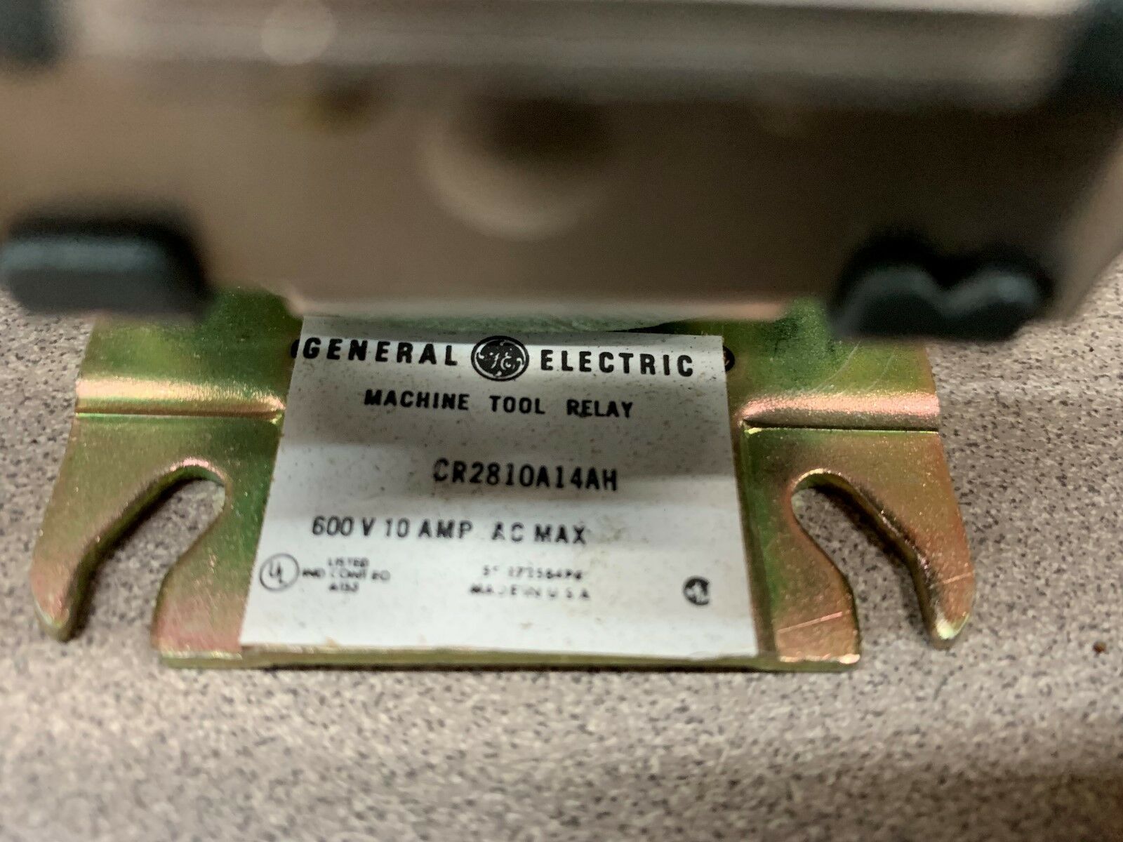 NEW IN BOX GE RELAY CR2810A14AH