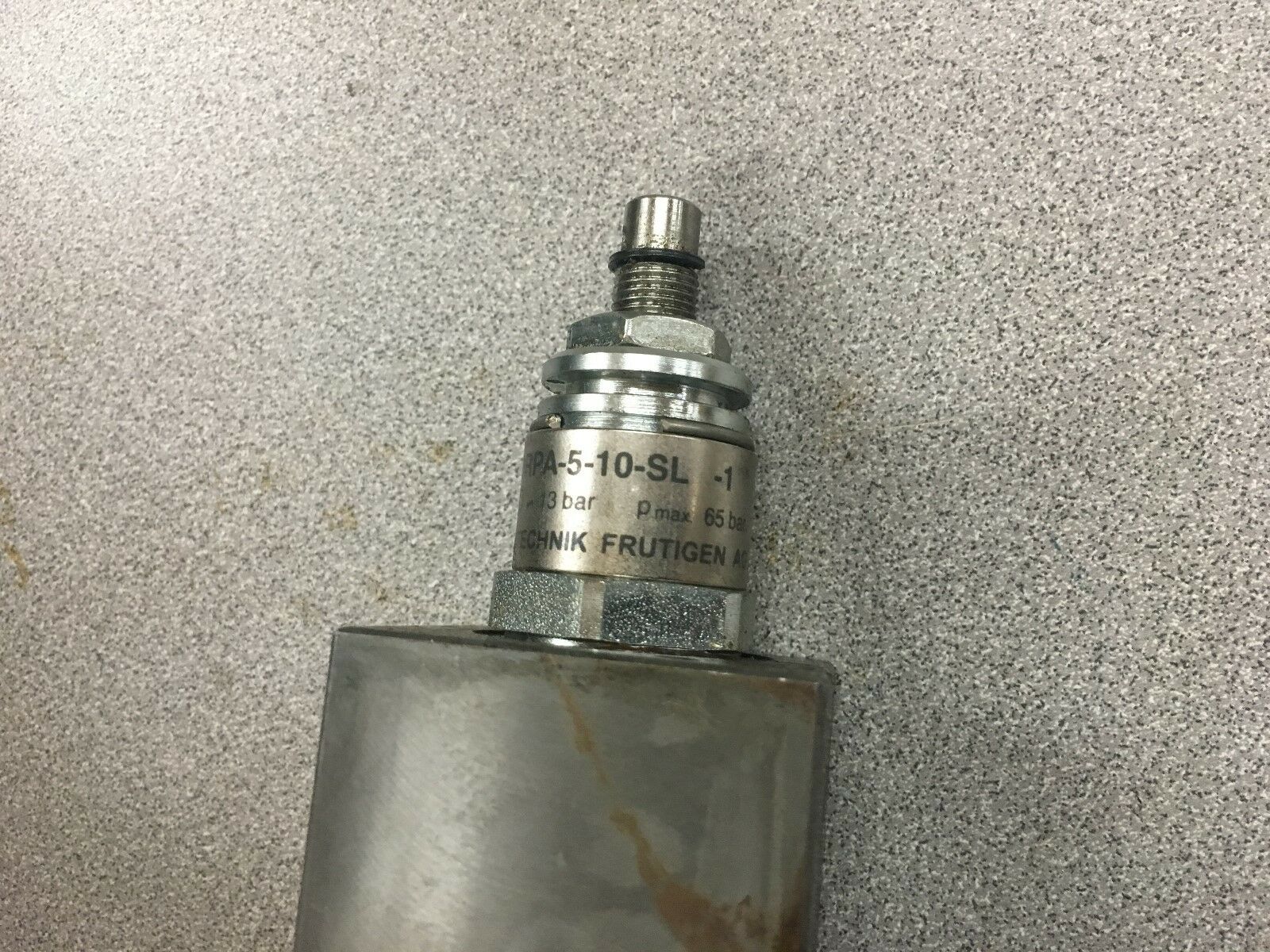 NEW NO BOX DENISON 098-91179 HYDRAULIC FLOW CONTROL VALVE ZDR-P-01-1-S0-D1