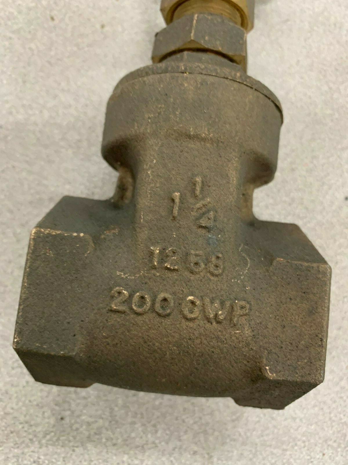 NEW NO BOX STOCKHAM B-103 BRASS GATE VALVE 1-1/4" NPT 125S 200 CWP