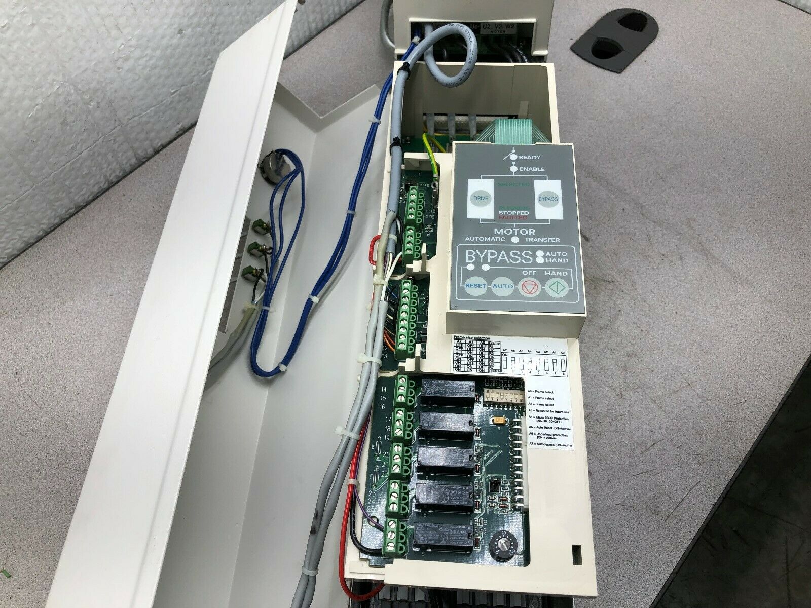 USED ABB 2.2 KW 3HP 480 VAC 3 PH DRIVE WITH ELETRONIC BYPASS ACH401600432