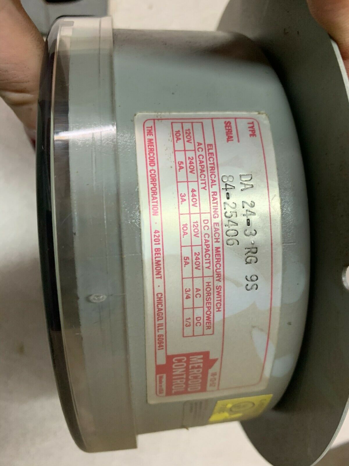 NEW IN BOX MERCOID PRESSURE SWITCH DA24-3RG9S