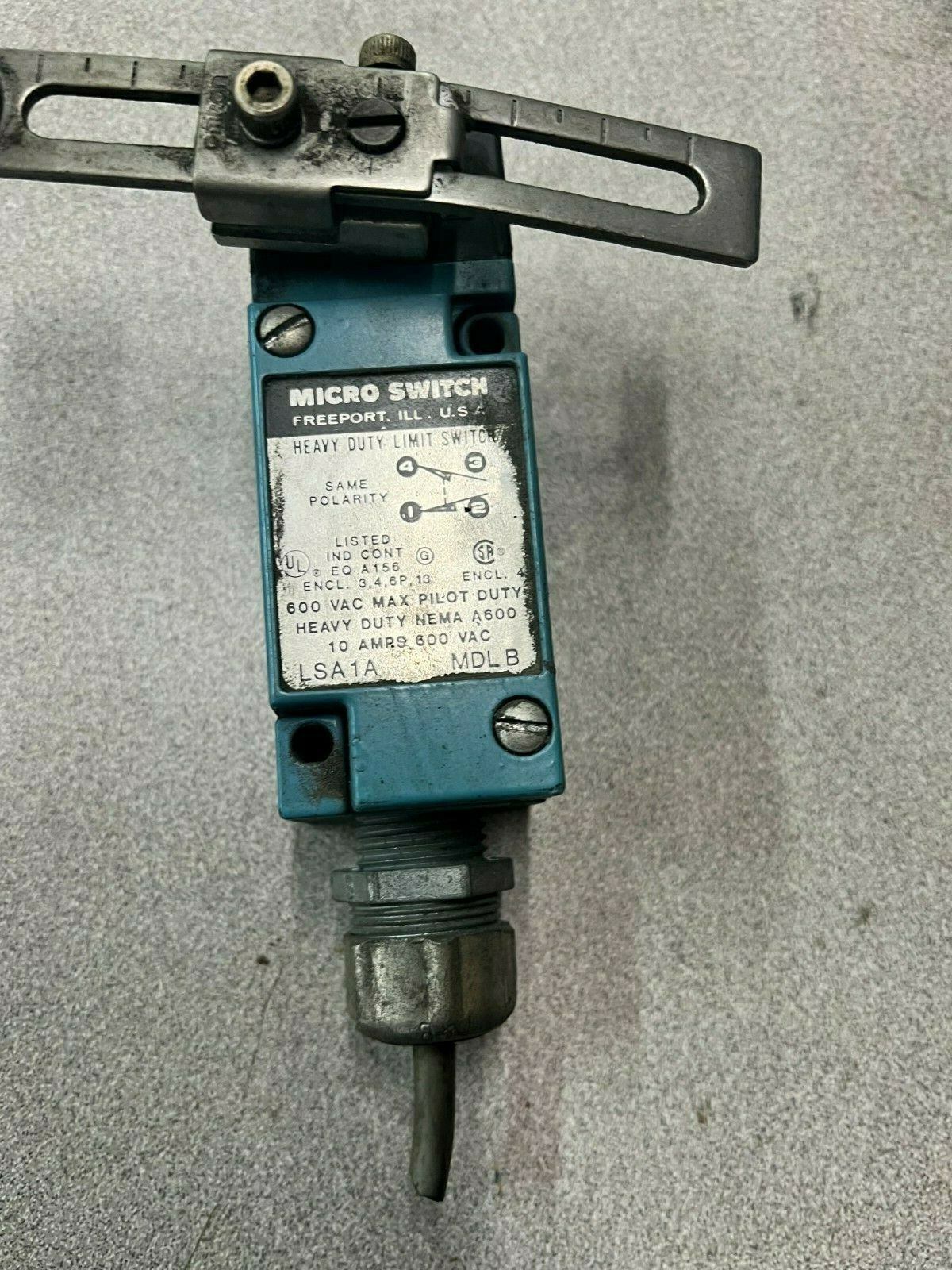 USED MICRO LIMIT SWITCH LSA1A