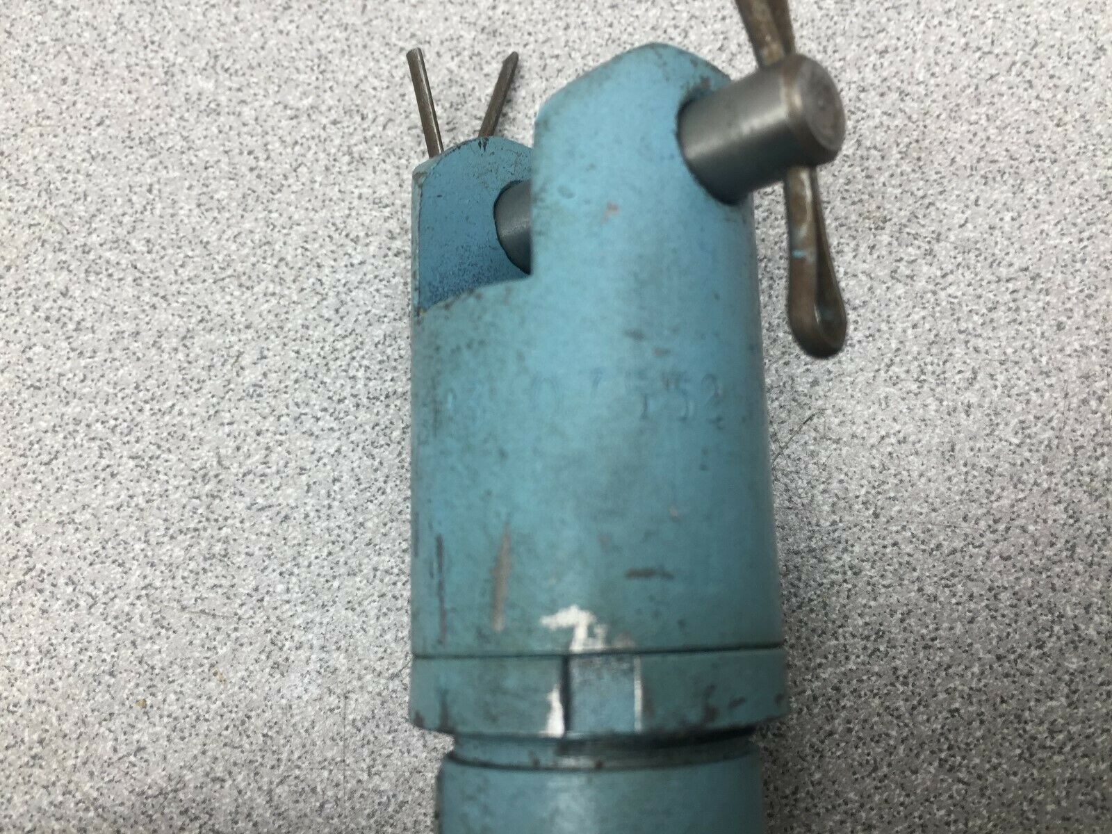 USED AEROQUIP PNEUMATIC CYLINDER DUAL ACTION AA722137