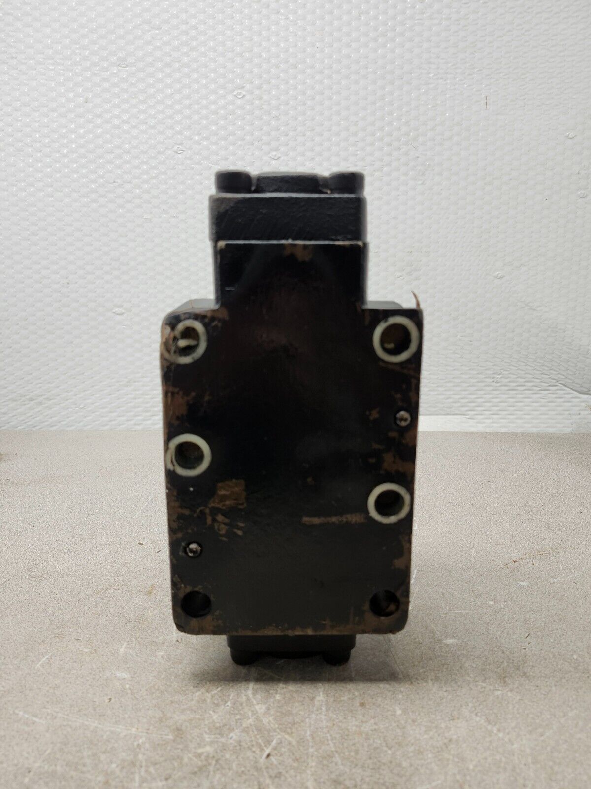 USED Double A Hydraulic Valve 300PSI QF 8 TT 10A1 R