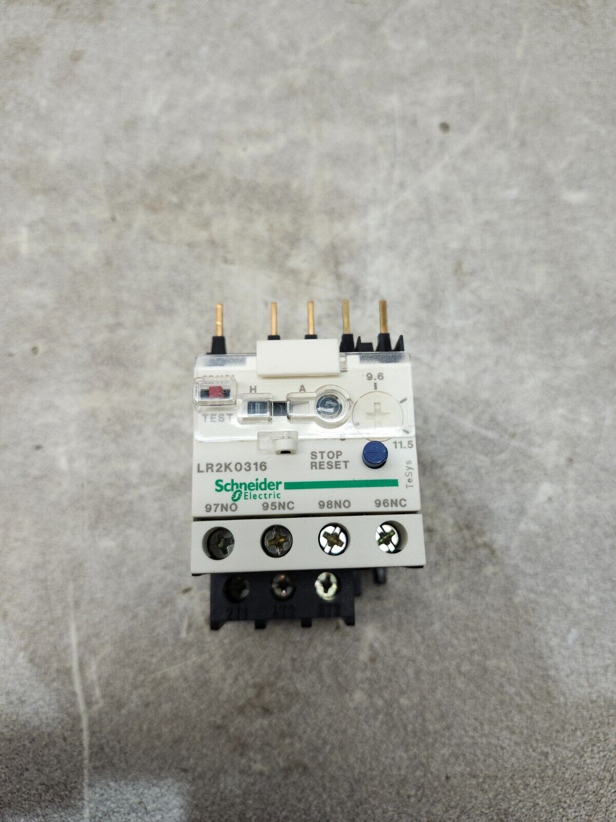 NEW IN BOX SCHNEIDER ELECTRIC THERMAL OVERLOAD RELAY LR2 K0316