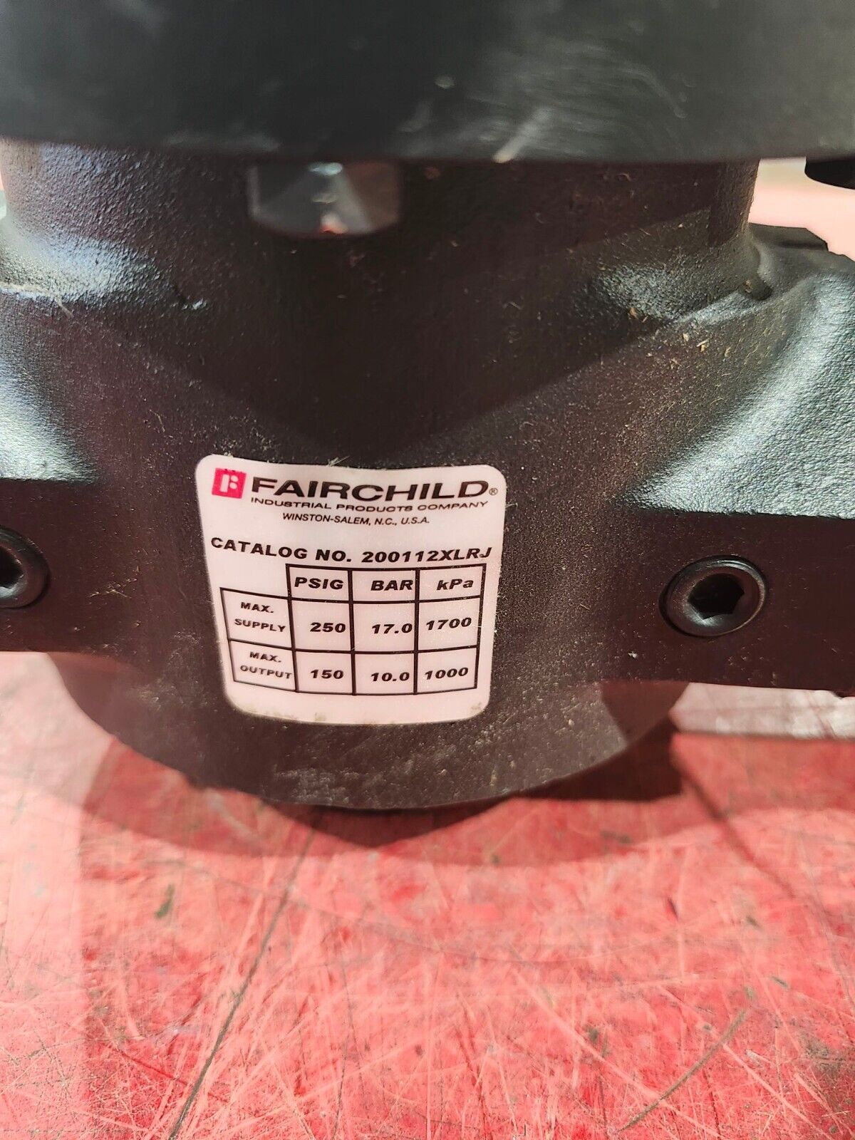 NEW NO BOX FAIRCHILD PNEUMATIC VALVE 200112XLRJ TC2