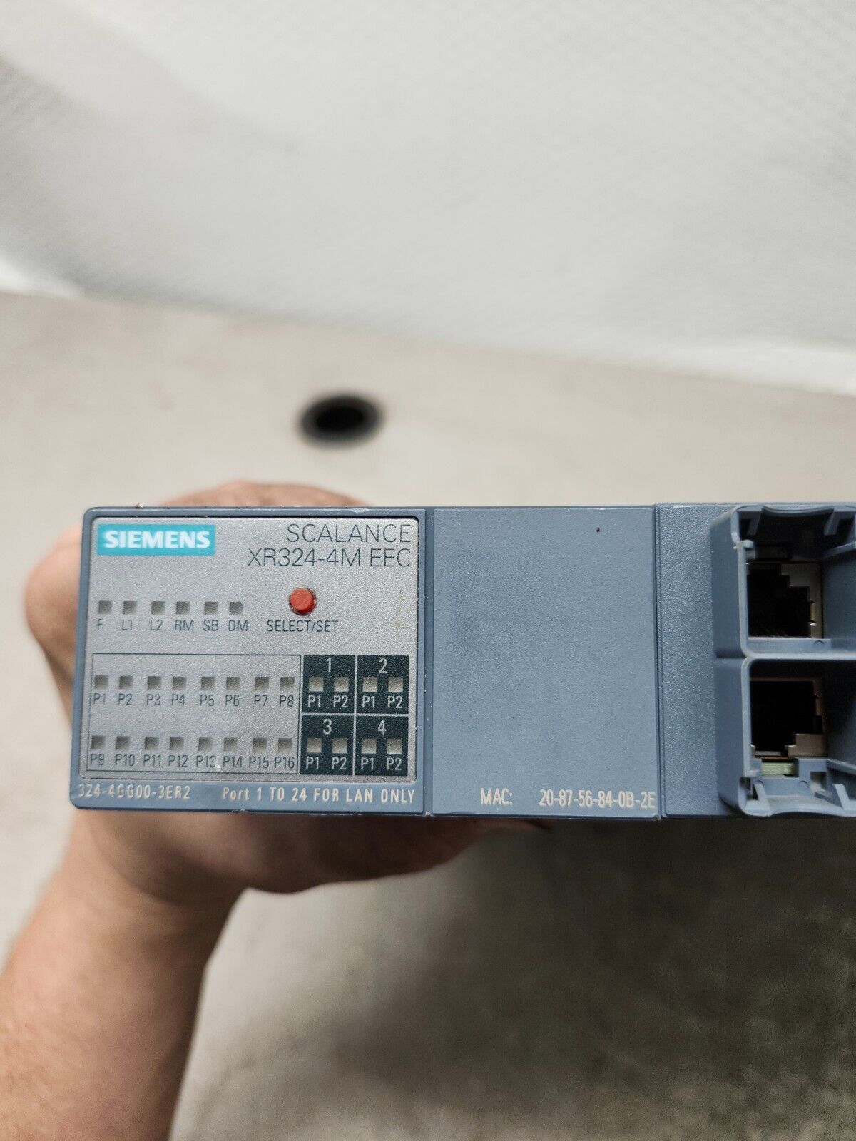 USED SIEMENS SCALANCE XR324-4M EEC