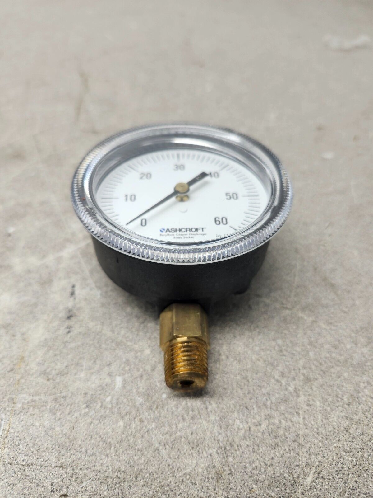 NEW IN BOX ASHCROFT LOW PRESSURE GAUGE 25-1490-A-02L-60IW