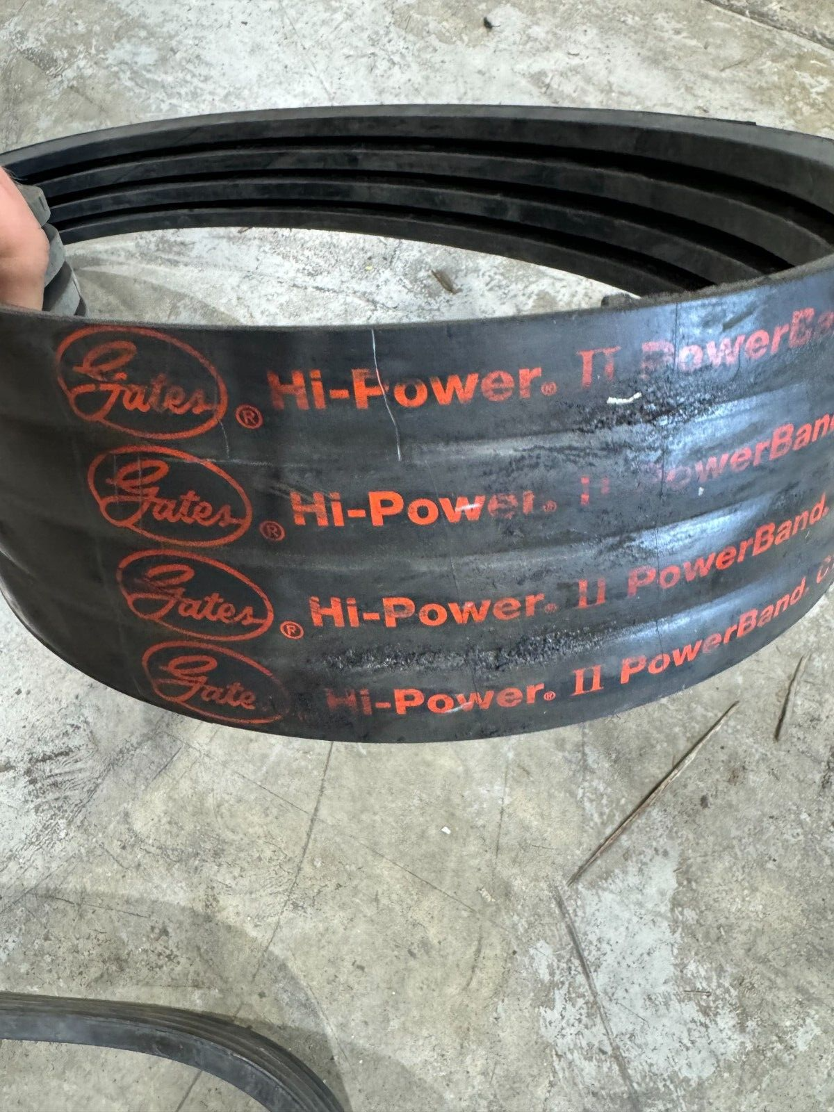 NEW GATES HI-POWER II POWERBAND 4-BAND VBELT 4/C180