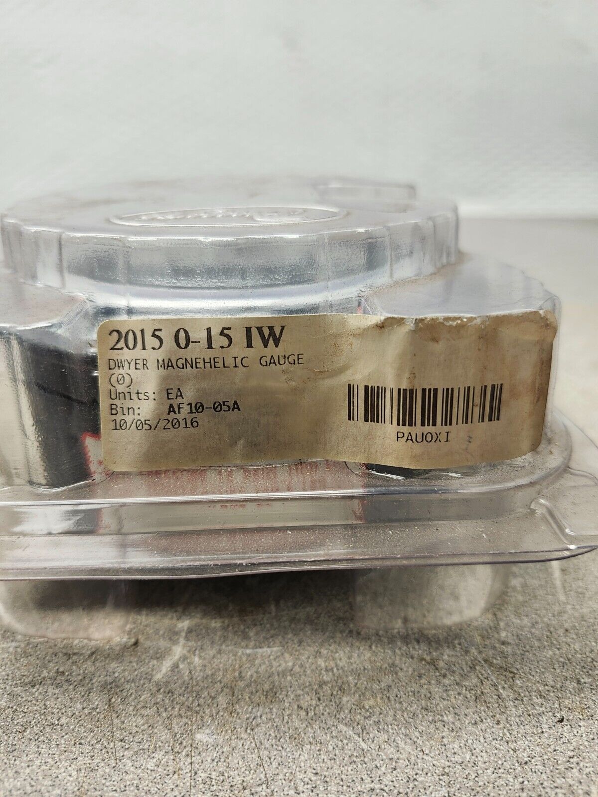 NEW IN BOX Dwyer Magnehelic Differential Pressure Gage 2015 0-15 IW