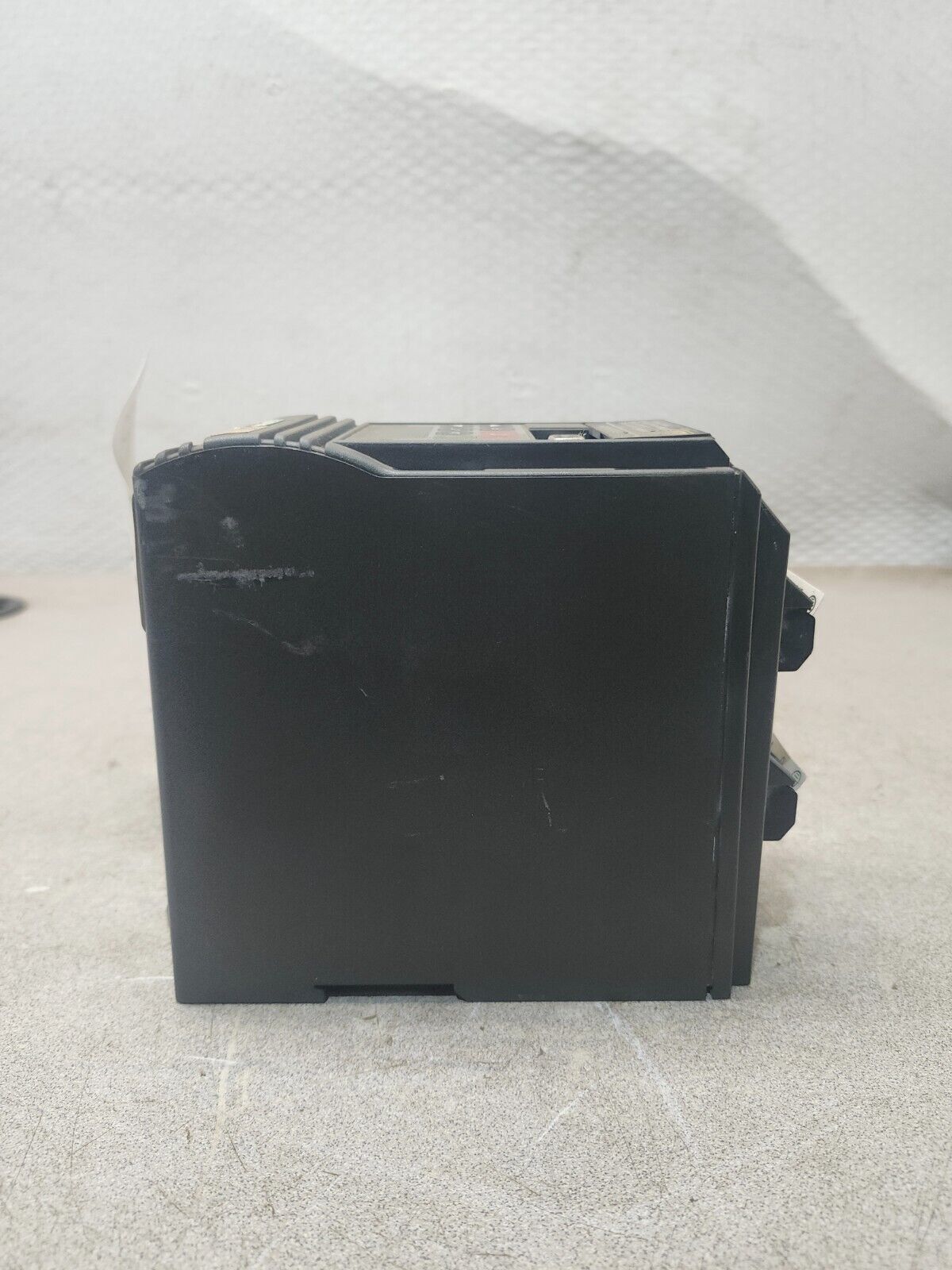 43973318