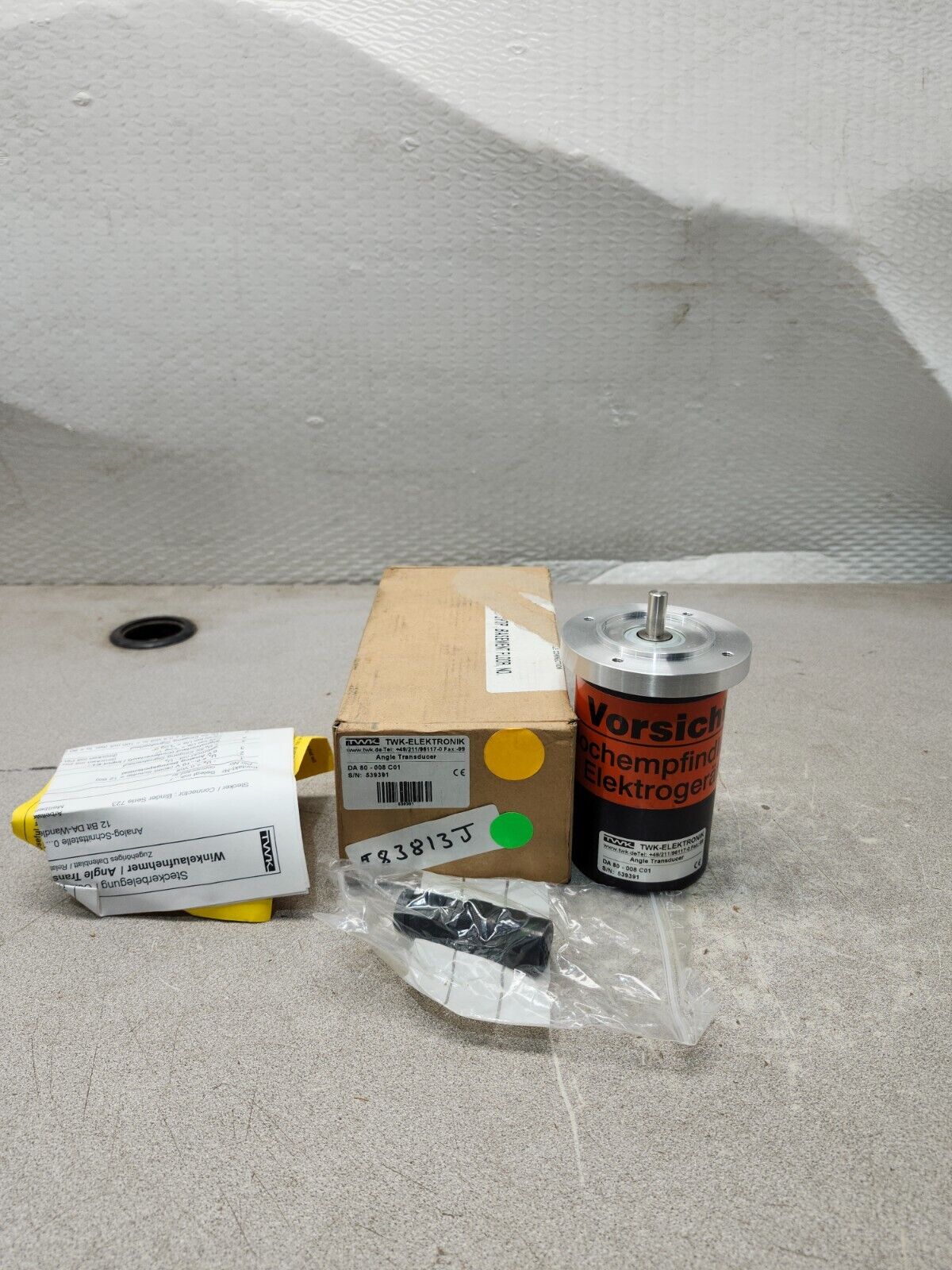 NEW IN BOX TWK ELEKTRONIK DA80-008-C01 ANGLE ROTARY TRANSDUCER