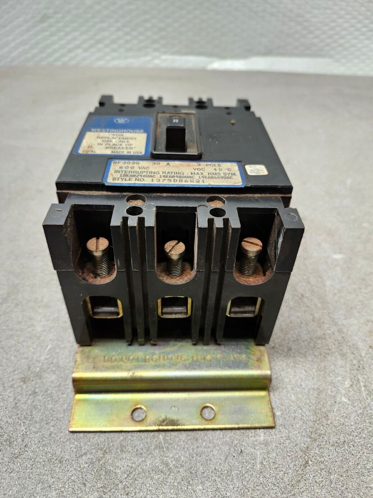 USED WESTINGHOUSE CIRCUIT BREAKER RF3030 3 POLE, 30 AMP, 600VAC 1375D86G21