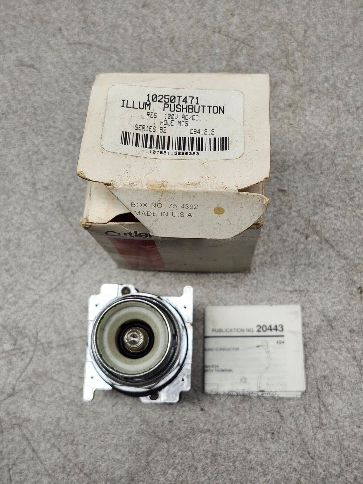 NEW IN BOX CUTLER HAMMER PUSH BUTTON 10250T471