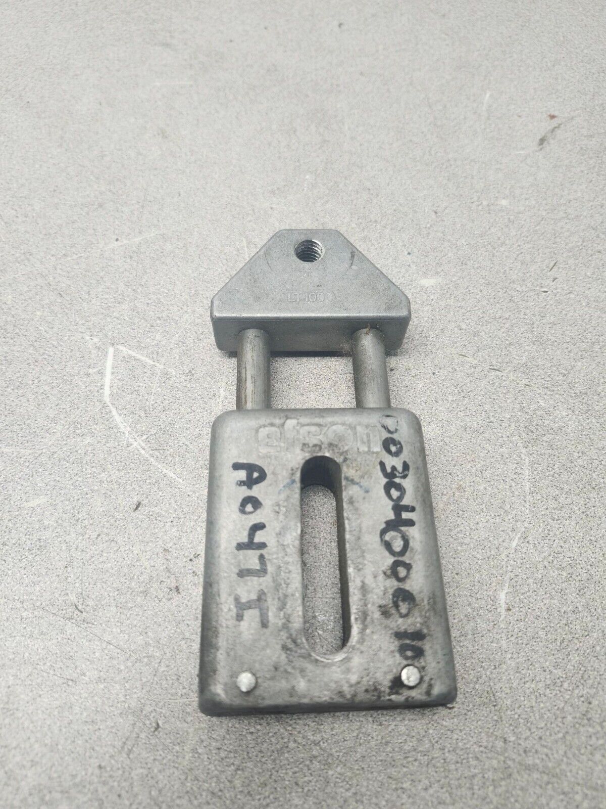 NEW NO BOX FENNER CHAIN TENSIONER LT1000