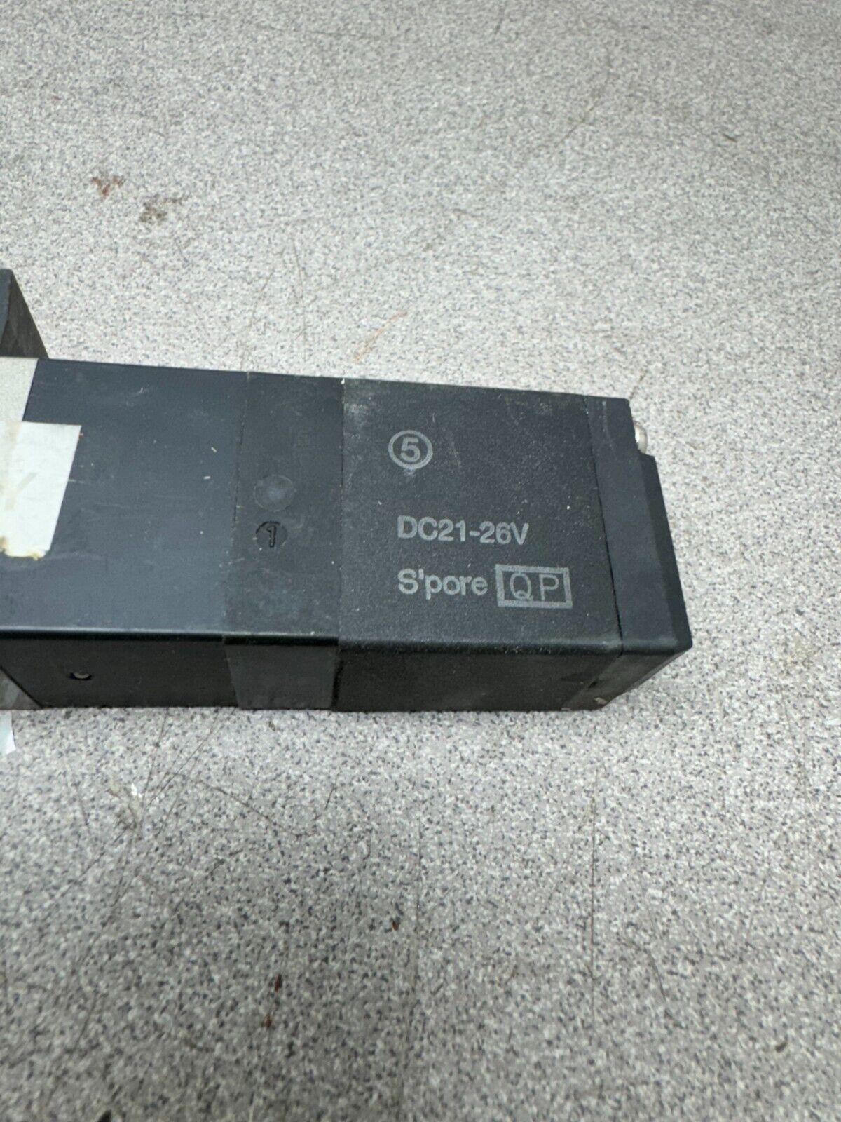 PREOWNED SMC SOLENOID VALVE VFS2400-5FZ