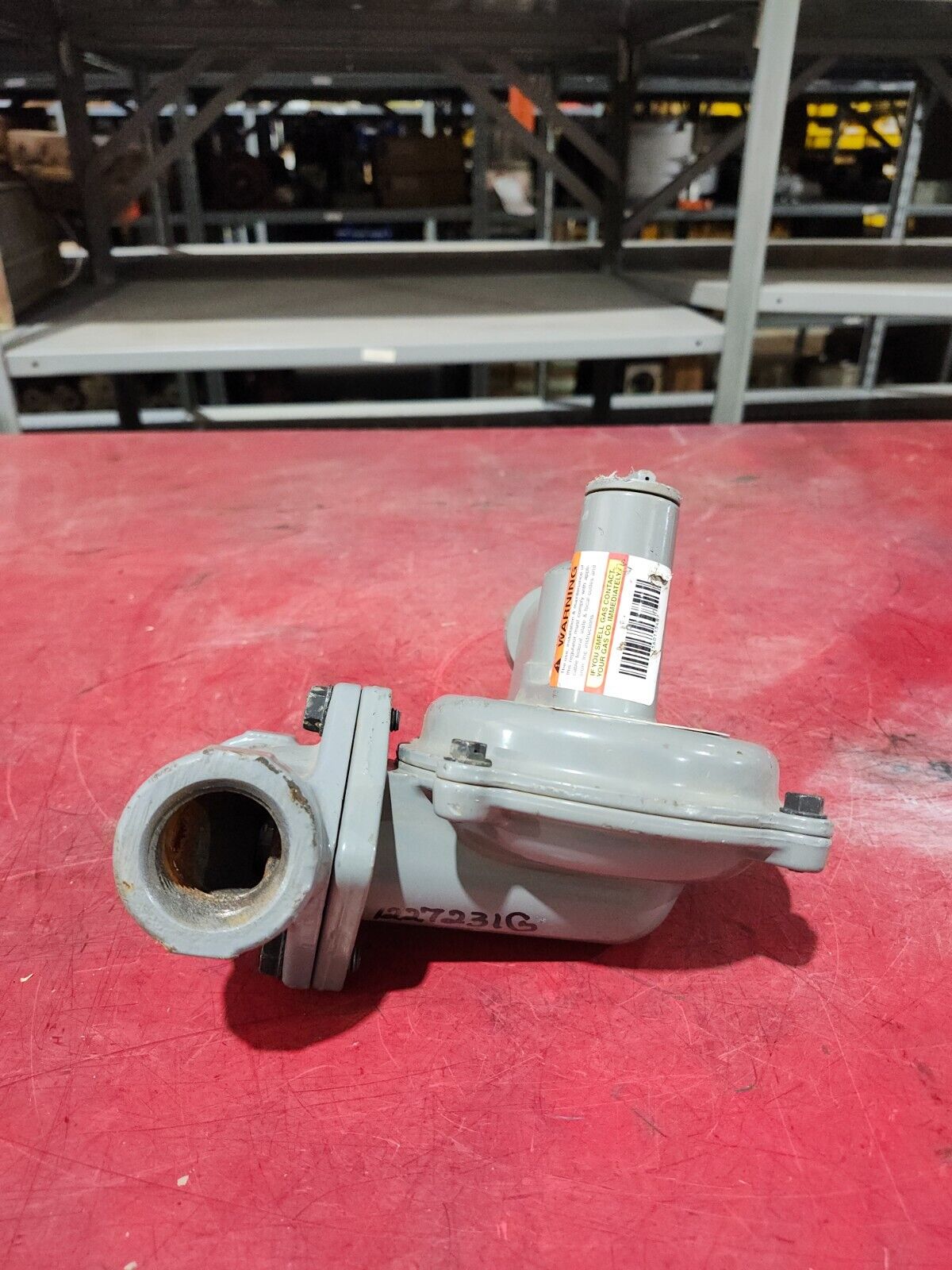 NEW NO BOX ITORN GAS REGULATOR OUTLET PRESSURE MODEL 8.42