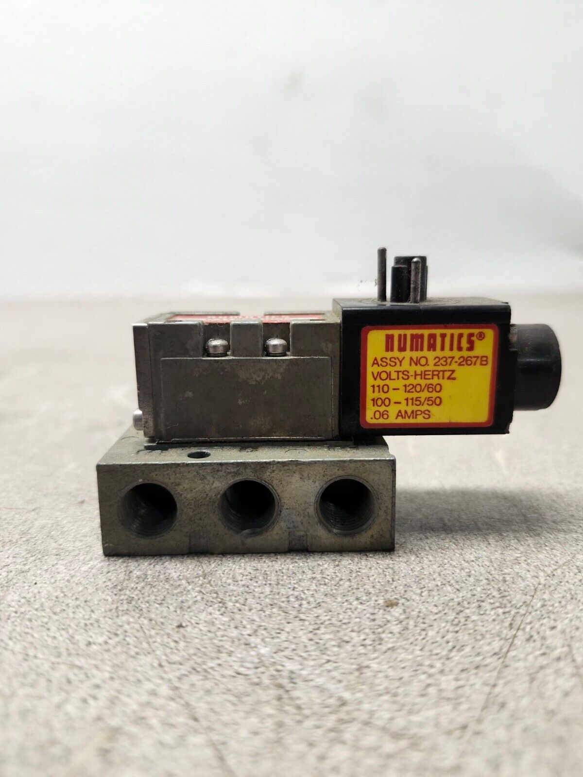 USED Numatics SOLENOID CONTROL VALVE 237-267B 150PSI 120V 031SA400C