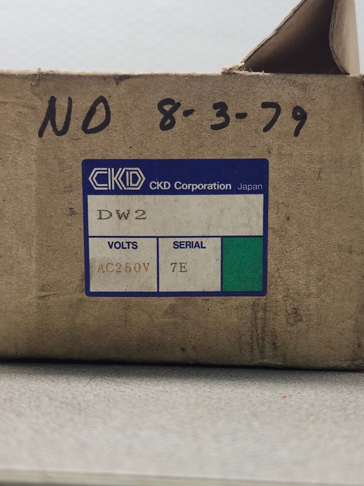 NEW IN BOX CKD PRESSURE SWITCH DW2 AC250V.