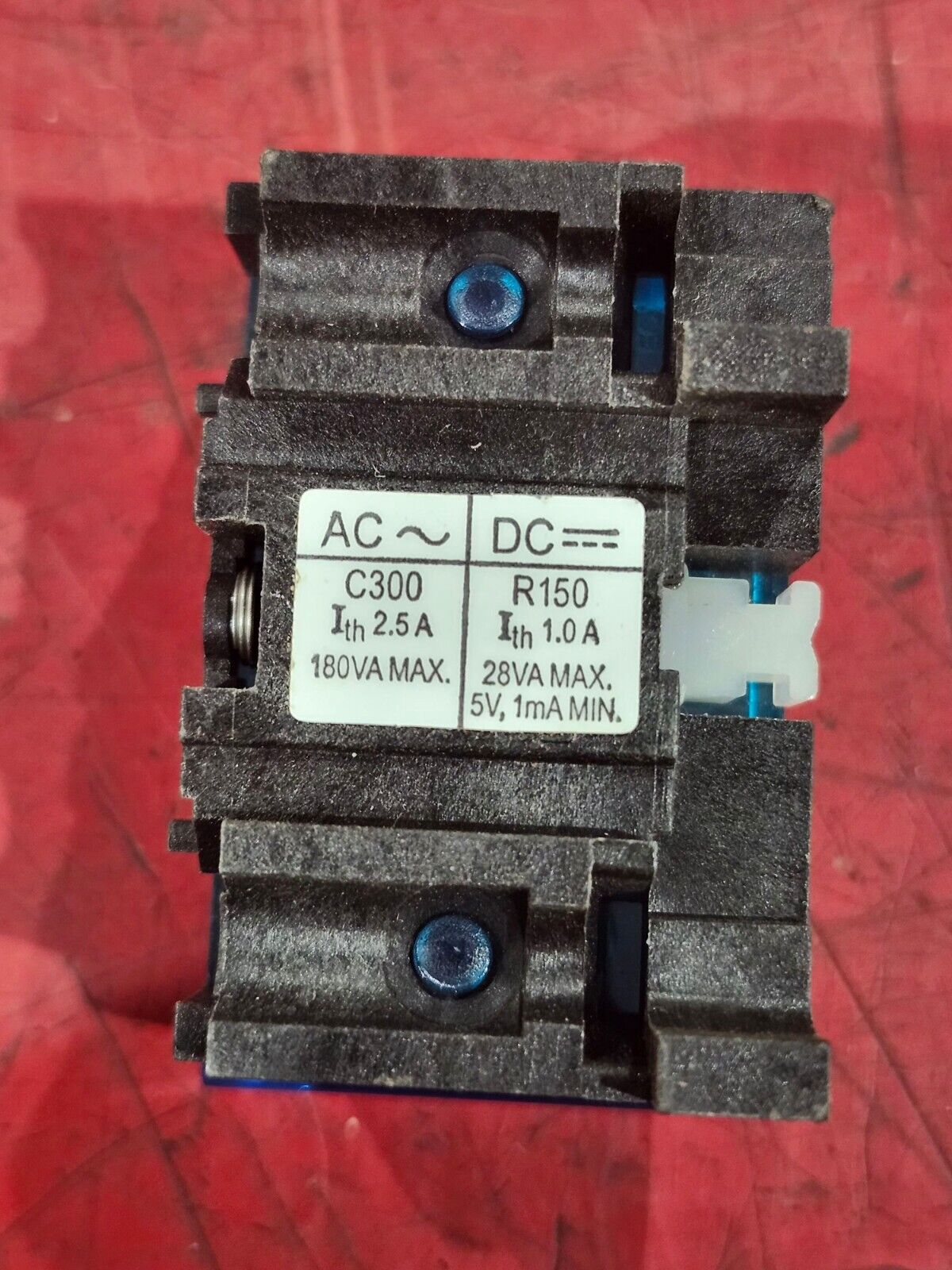 LOT OF 2 NEW NO BOX ALLEN-BRALDEY CONTACT BLOCKS 800T-XD2V