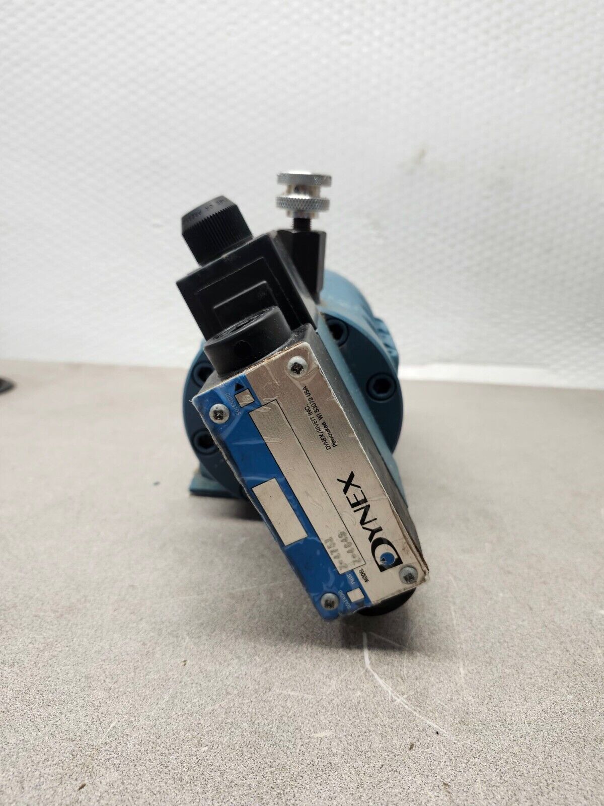 NEW IN BOX DYNEX SOLENOID VALVE Z-4849