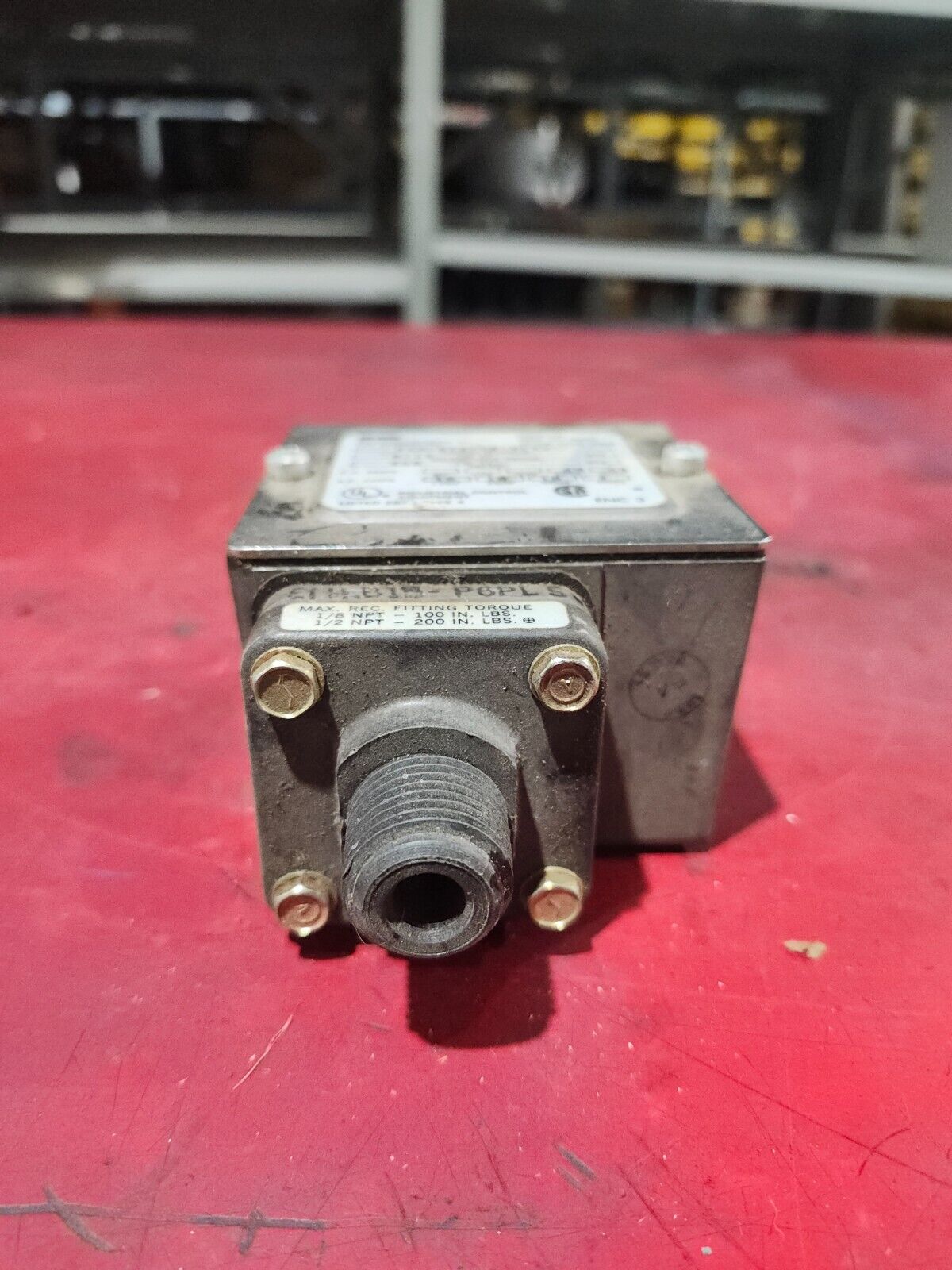 USED IMO BARKSDALE PRESSURE SWITCH  E1H-B15-P6-PLSV