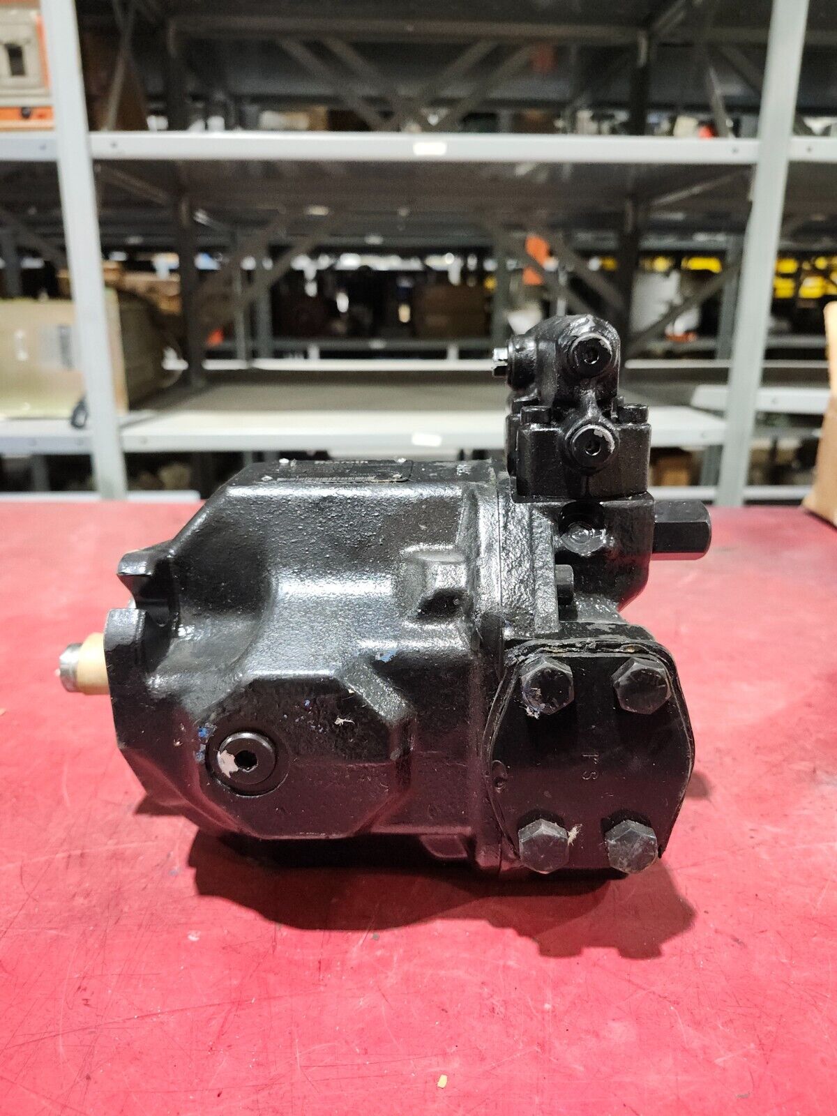 NEW NO BOX REXROTH Hydraulic Pump  AA10VS018DFR/31R-VKC62N00