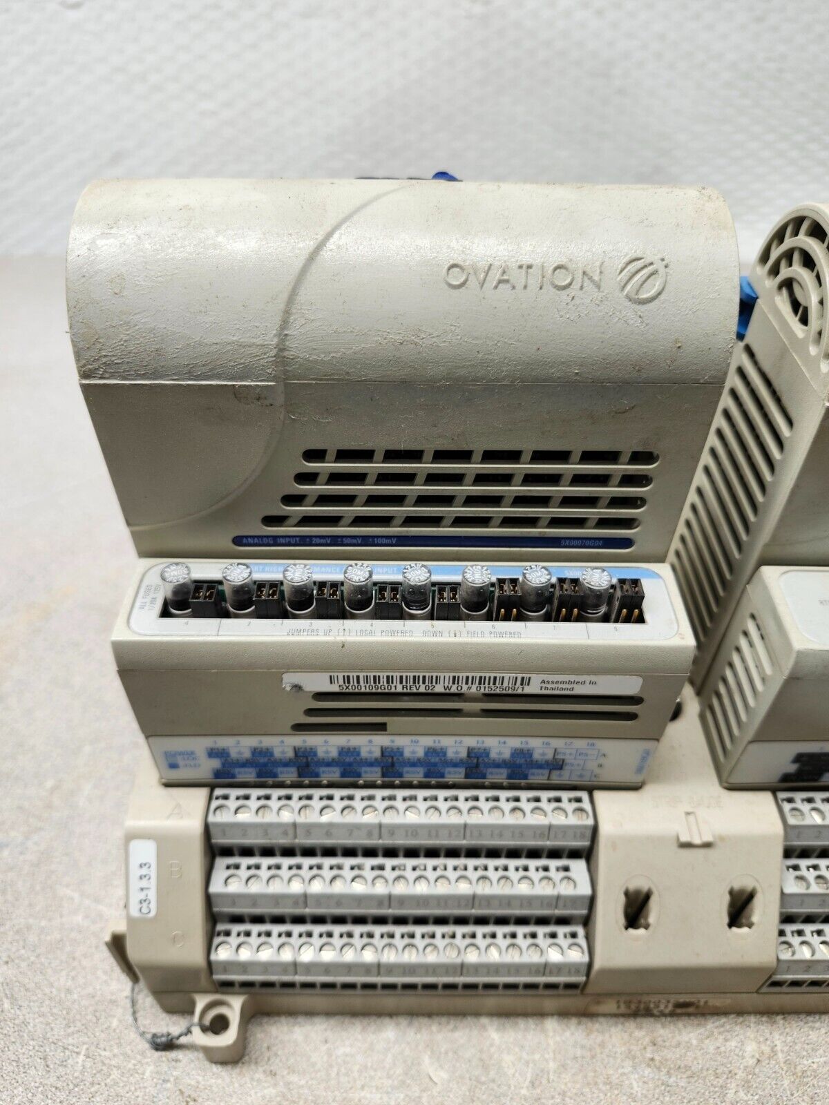 USED OVATION I/O PROCESS CONTROL BASE 2 SLOT 9 KVA 480 V 1B30035H01546517-10549